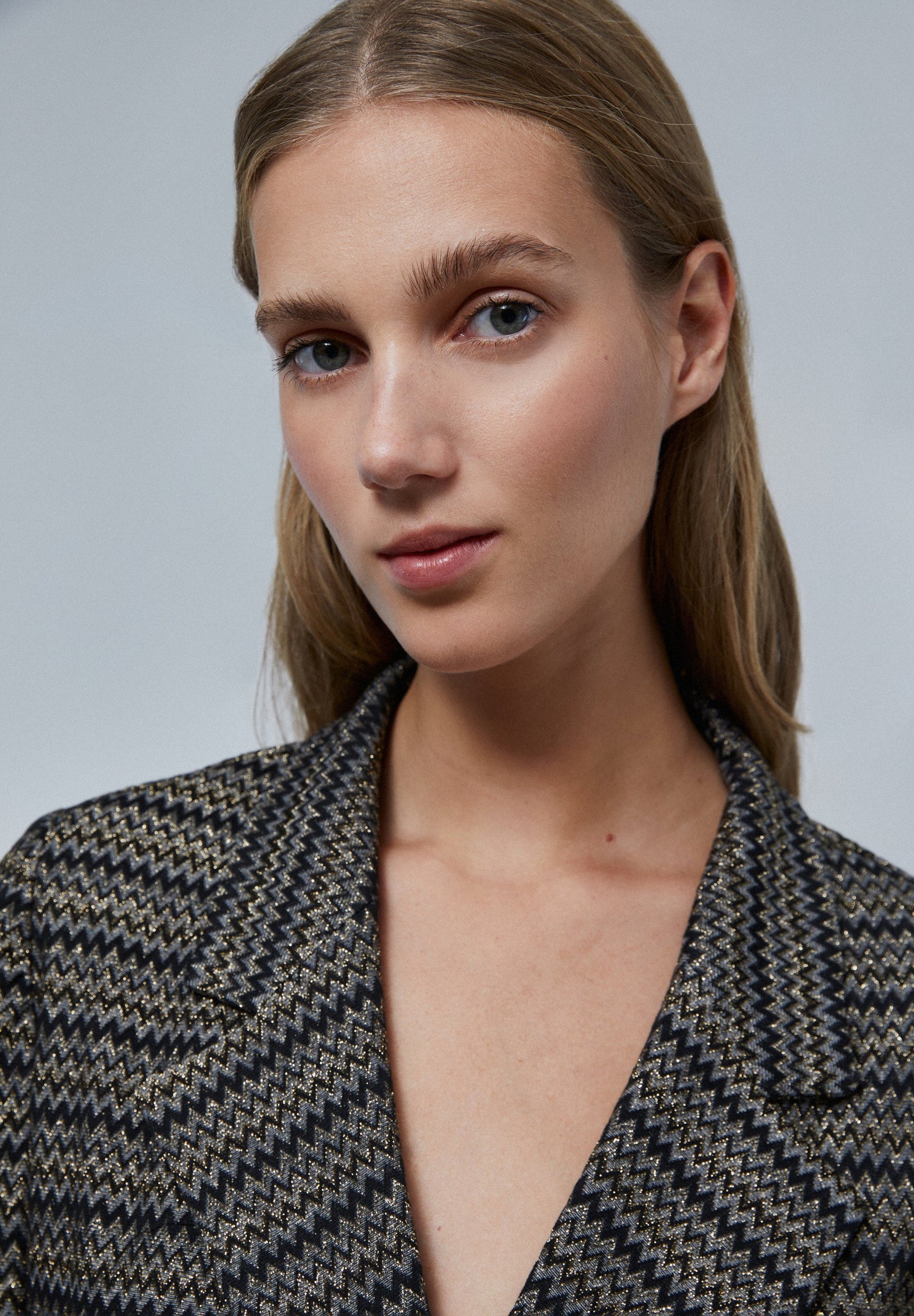 LIGHTWEIGHT METALLIC BLAZER