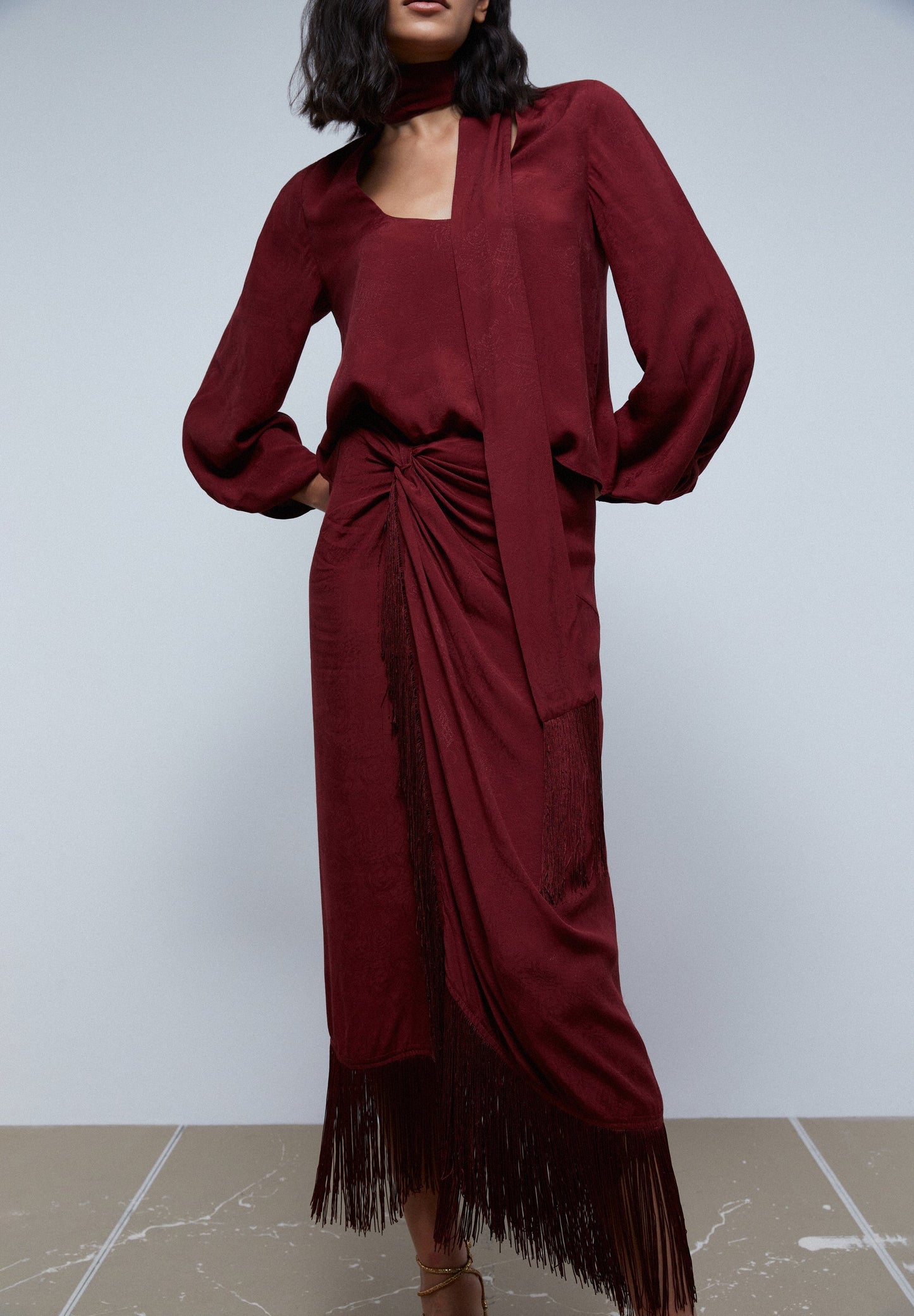 JACQUARD BLOUSE WITH BOW ON THE COLLAR