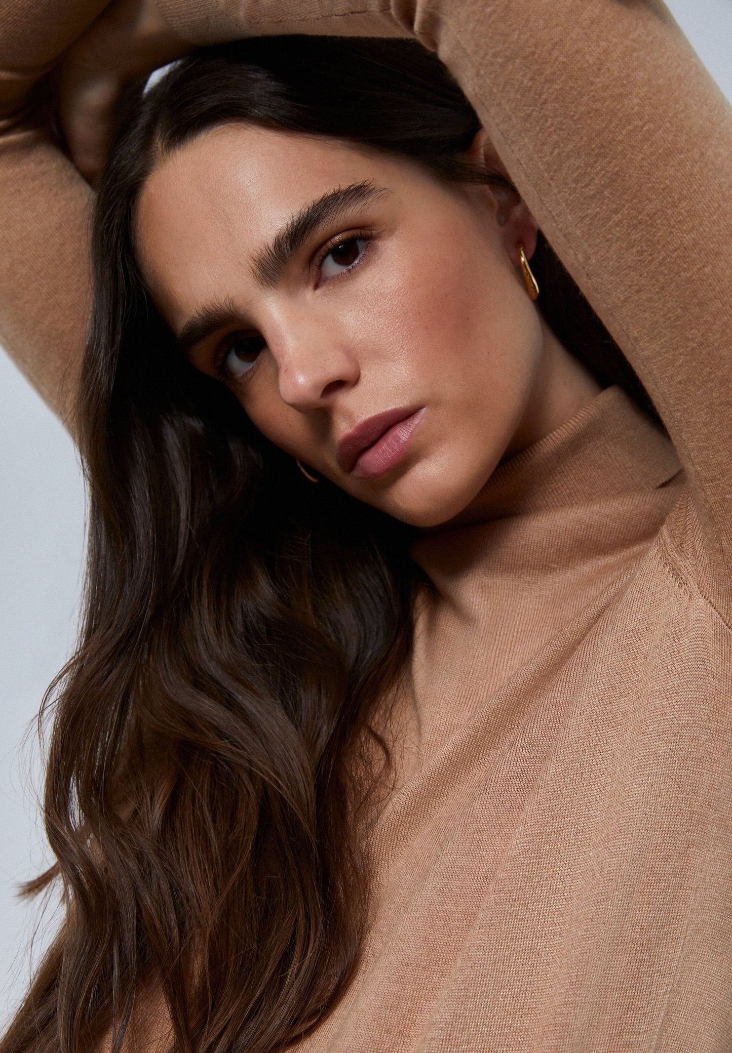 HIGH NECK KNIT SWEATER