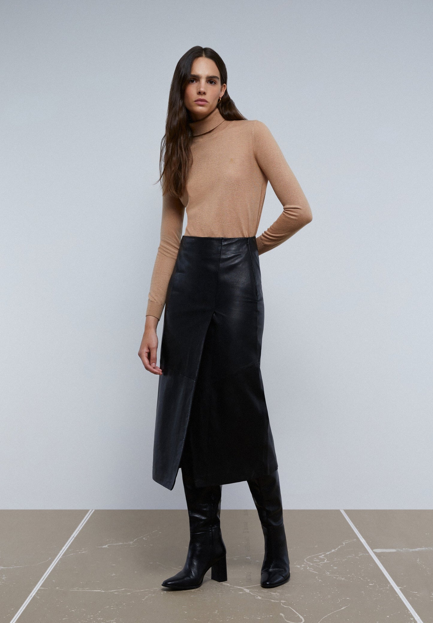 HIGH NECK KNIT SWEATER