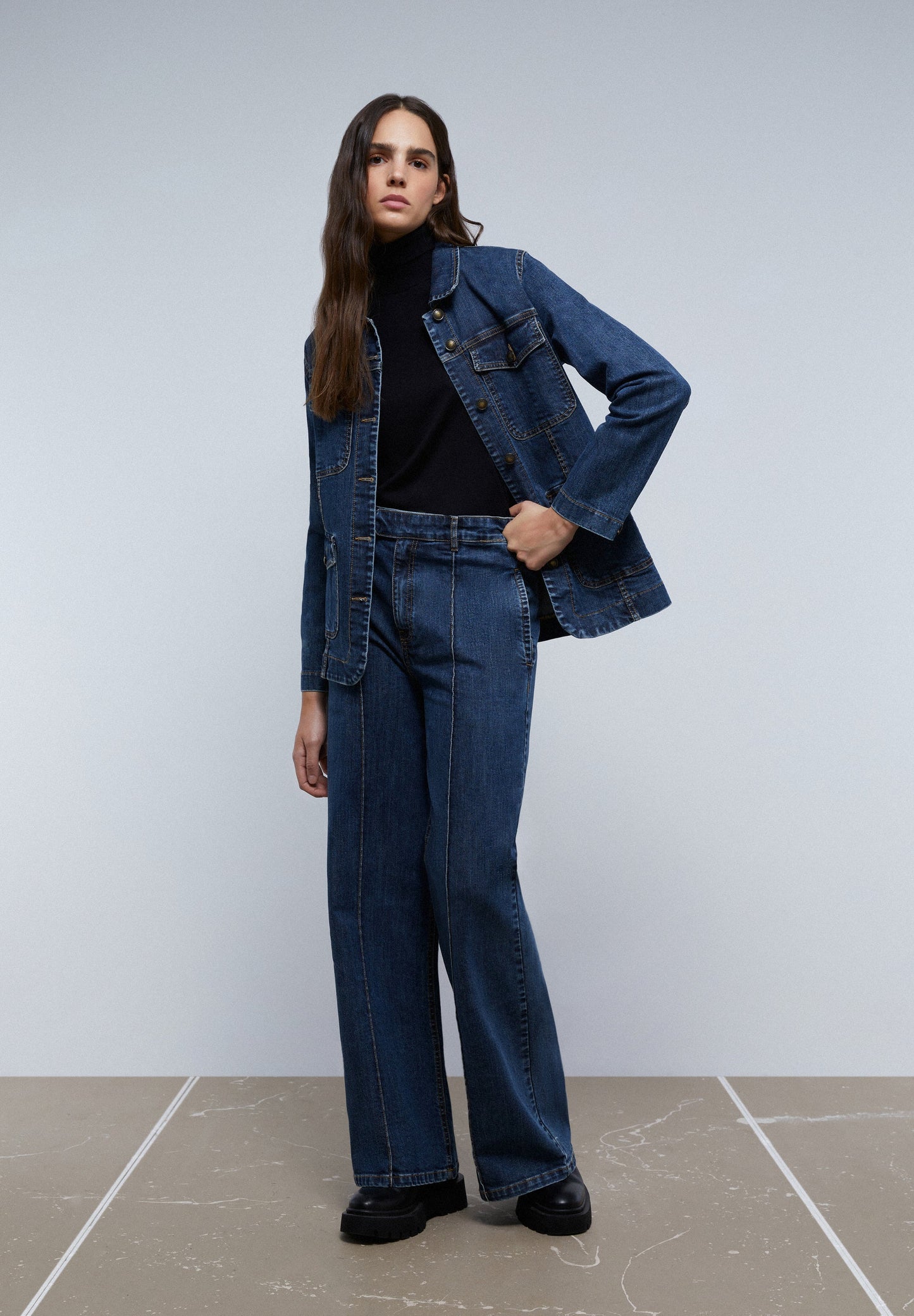 HIGH NECK KNIT SWEATER