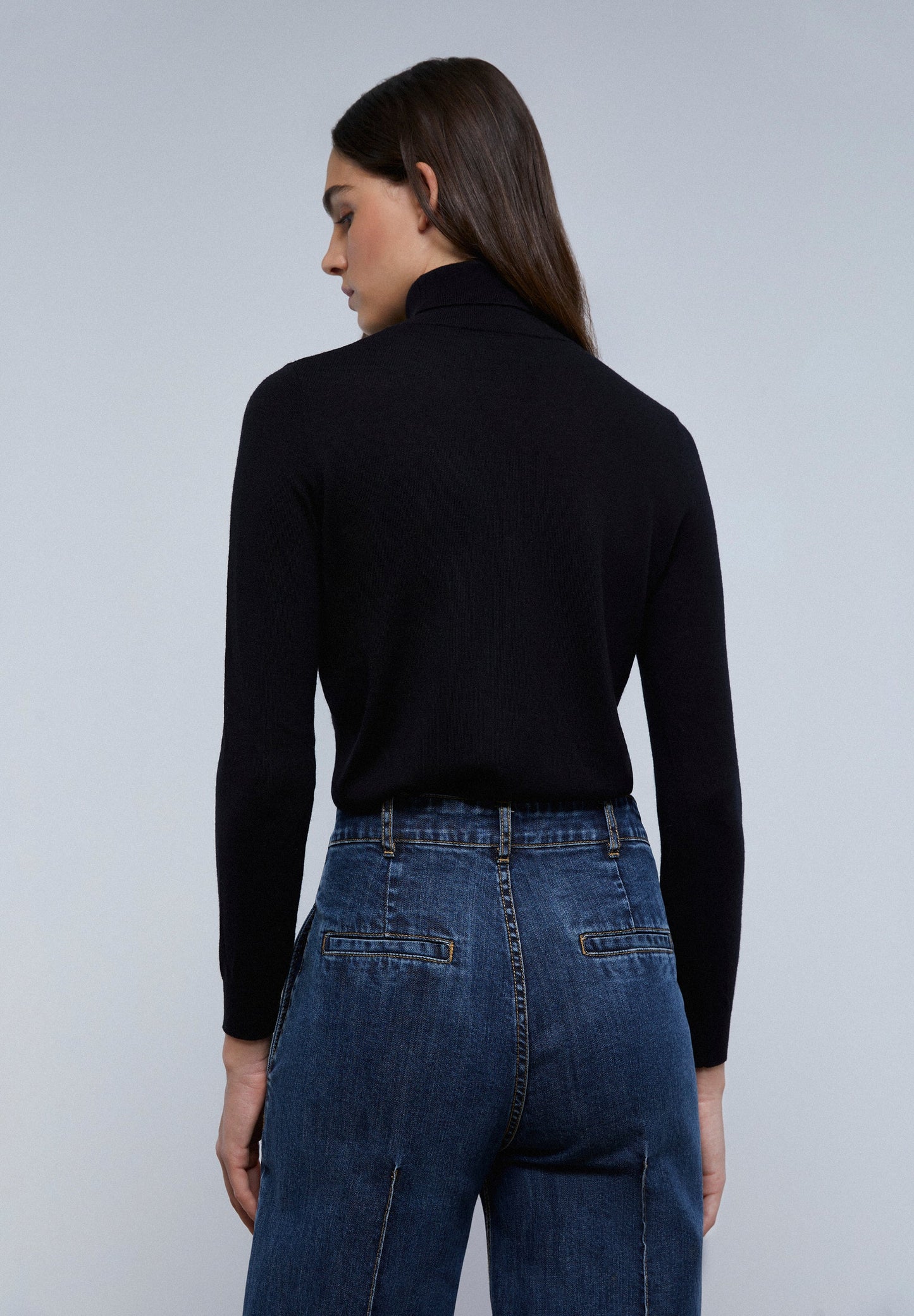 HIGH NECK KNIT SWEATER