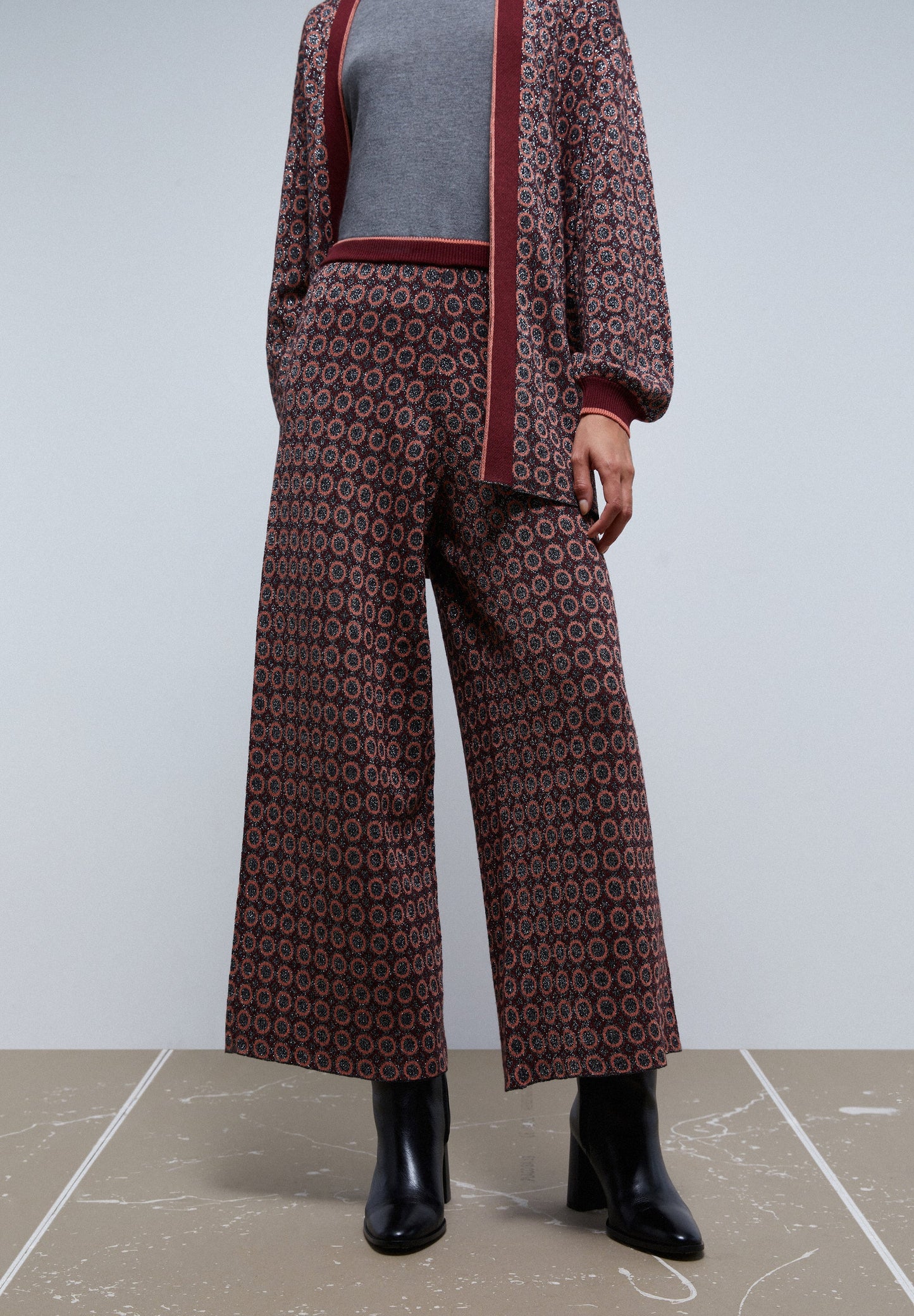 ANKLE FLARE KNITTED TROUSERS WITH LUREX