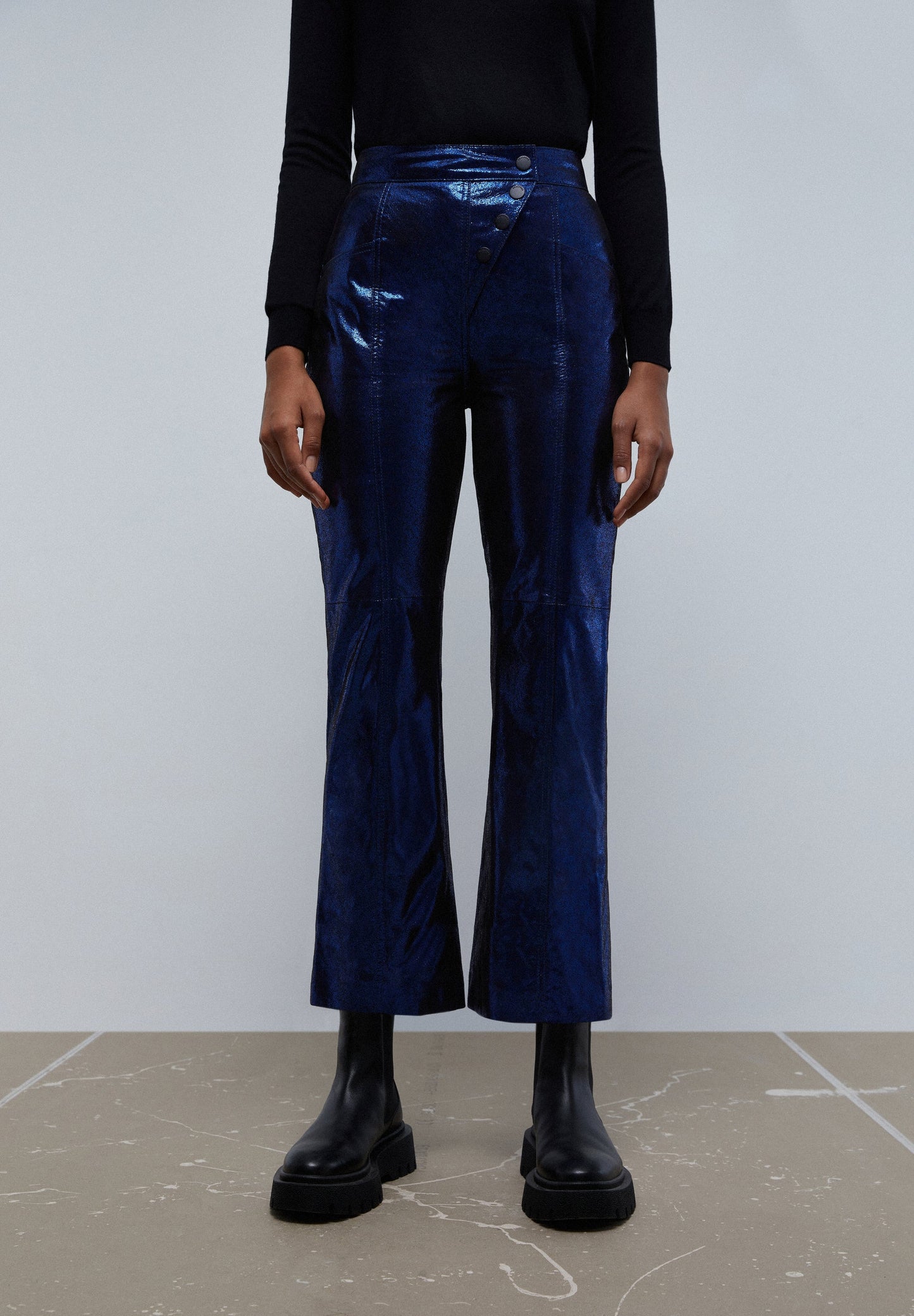 METALLIC FLARED TROUSERS