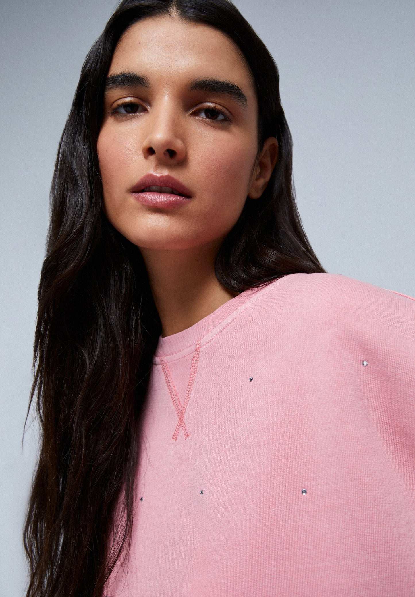 SWEATSHIRT WITH GLASS DETAIL