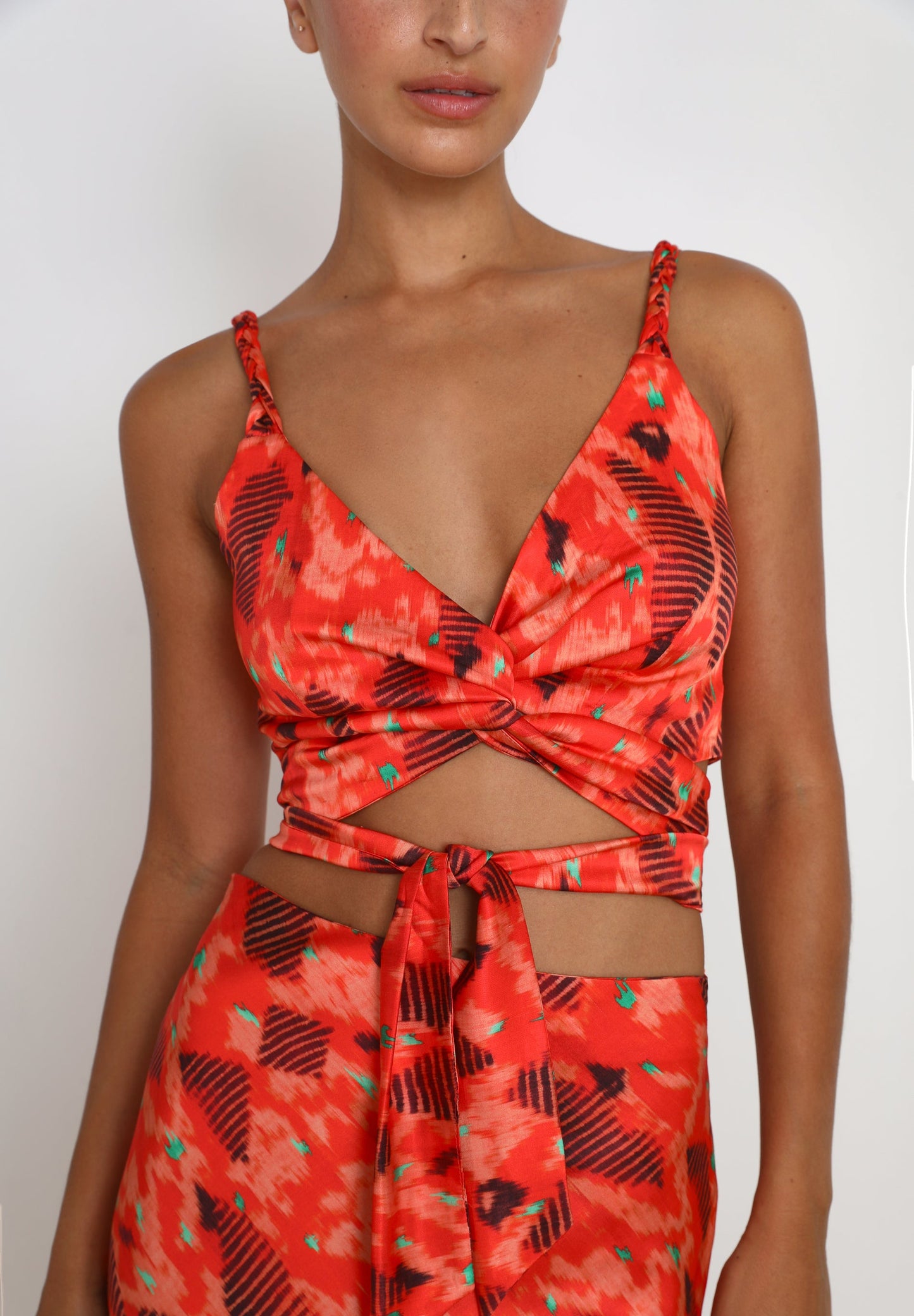 CROSSOVER PRINTED TOP