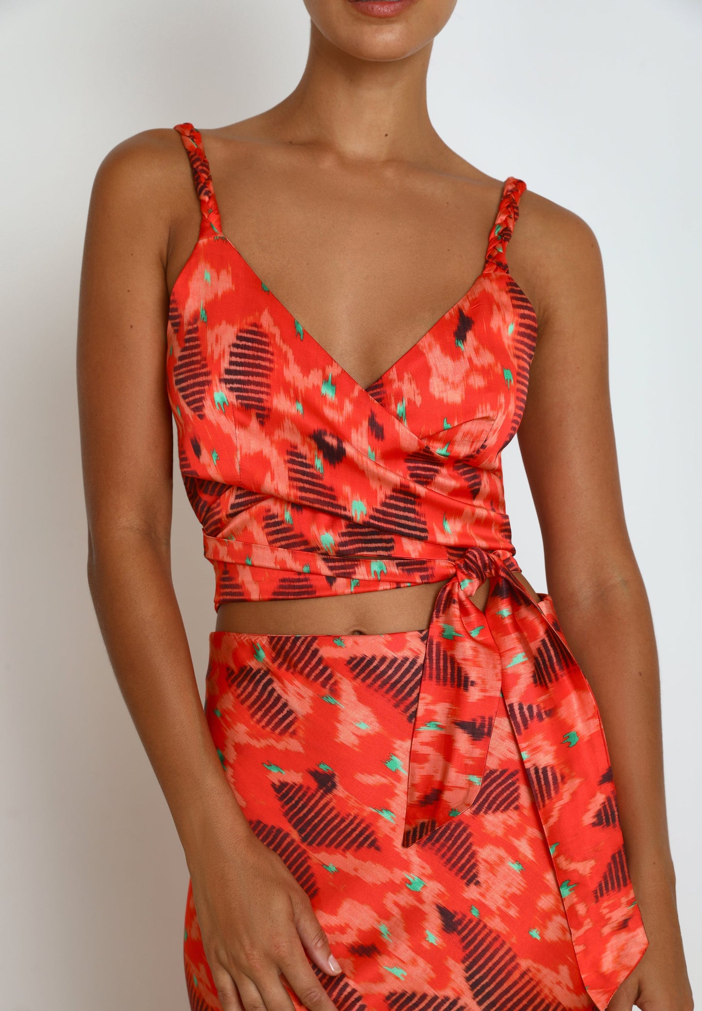 CROSSOVER PRINTED TOP