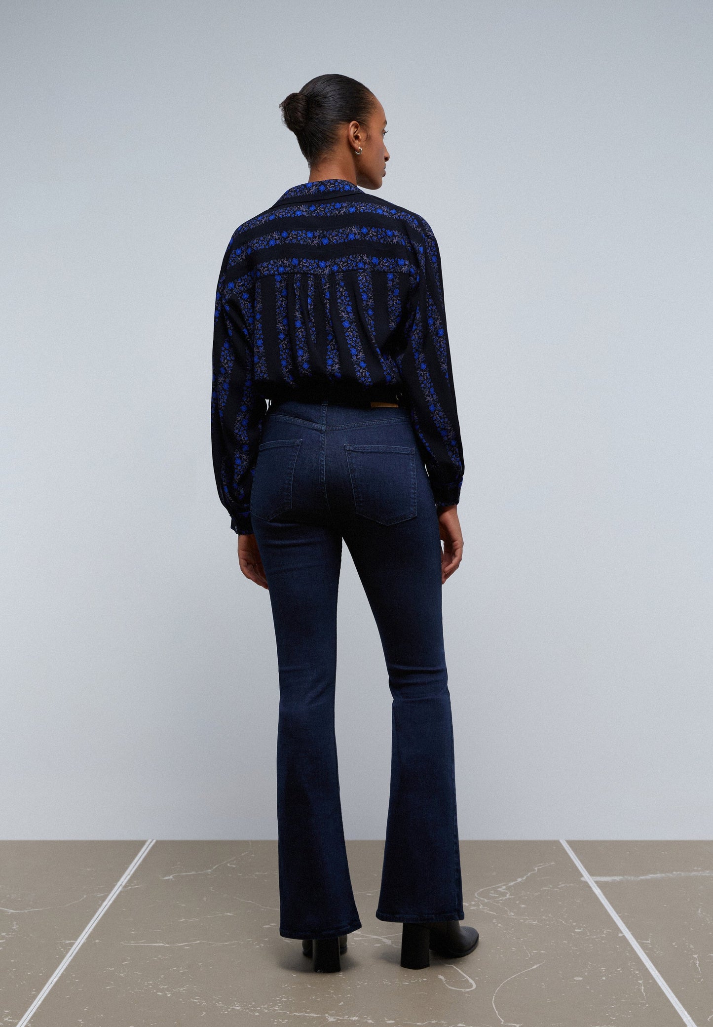 BOOTCUT JEANS WITH SLITS