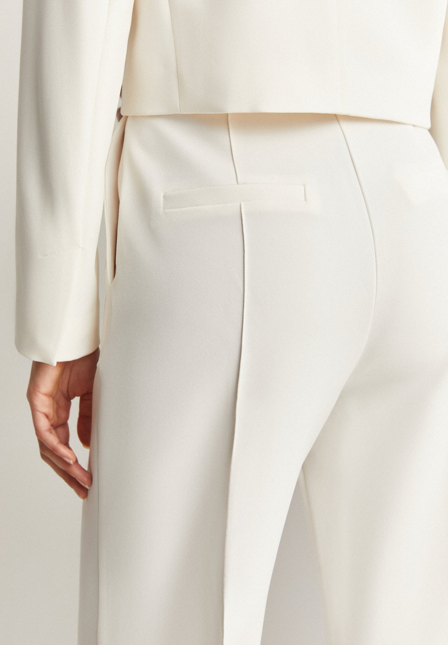 TROUSERS WITH SEAM DETAIL