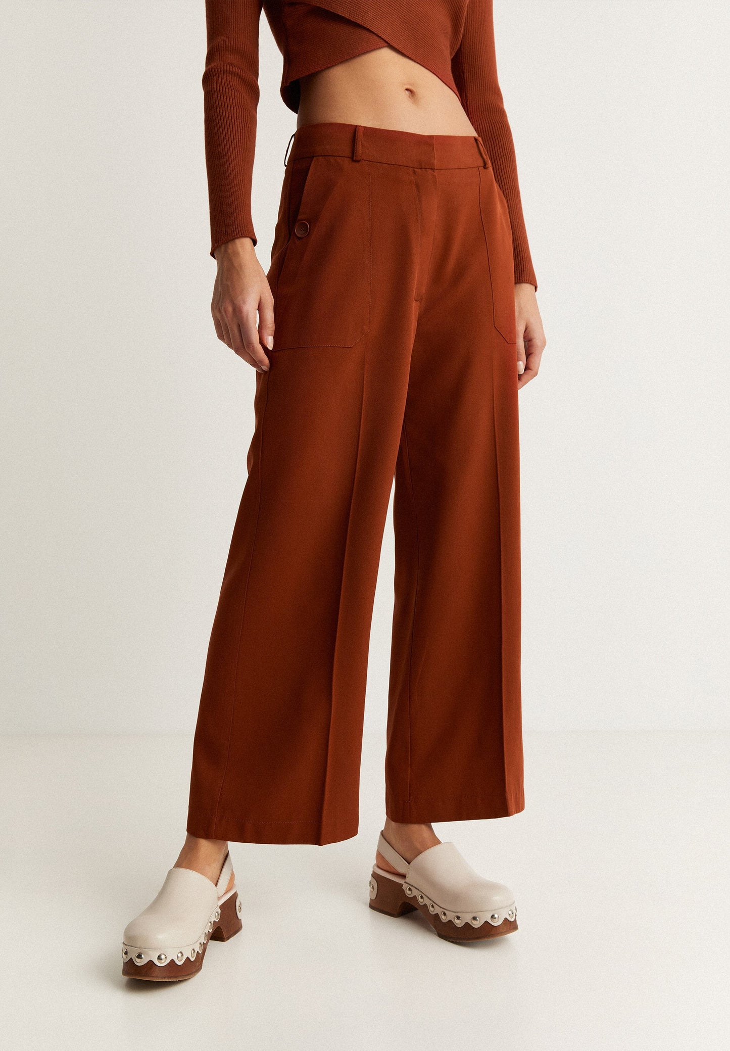 CULOTTE TROUSERS WITH BUTTONED POCKET