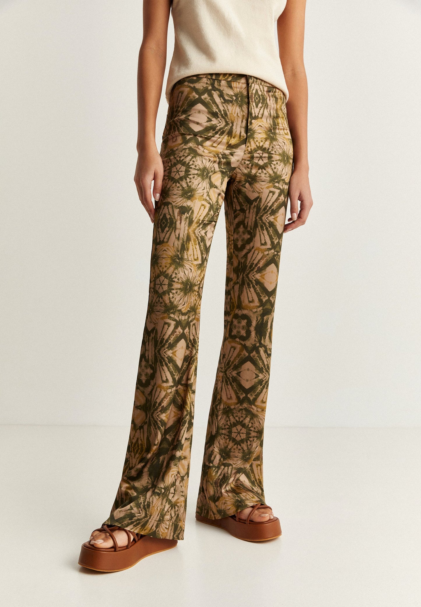 FLOWING PRINTED TROUSERS