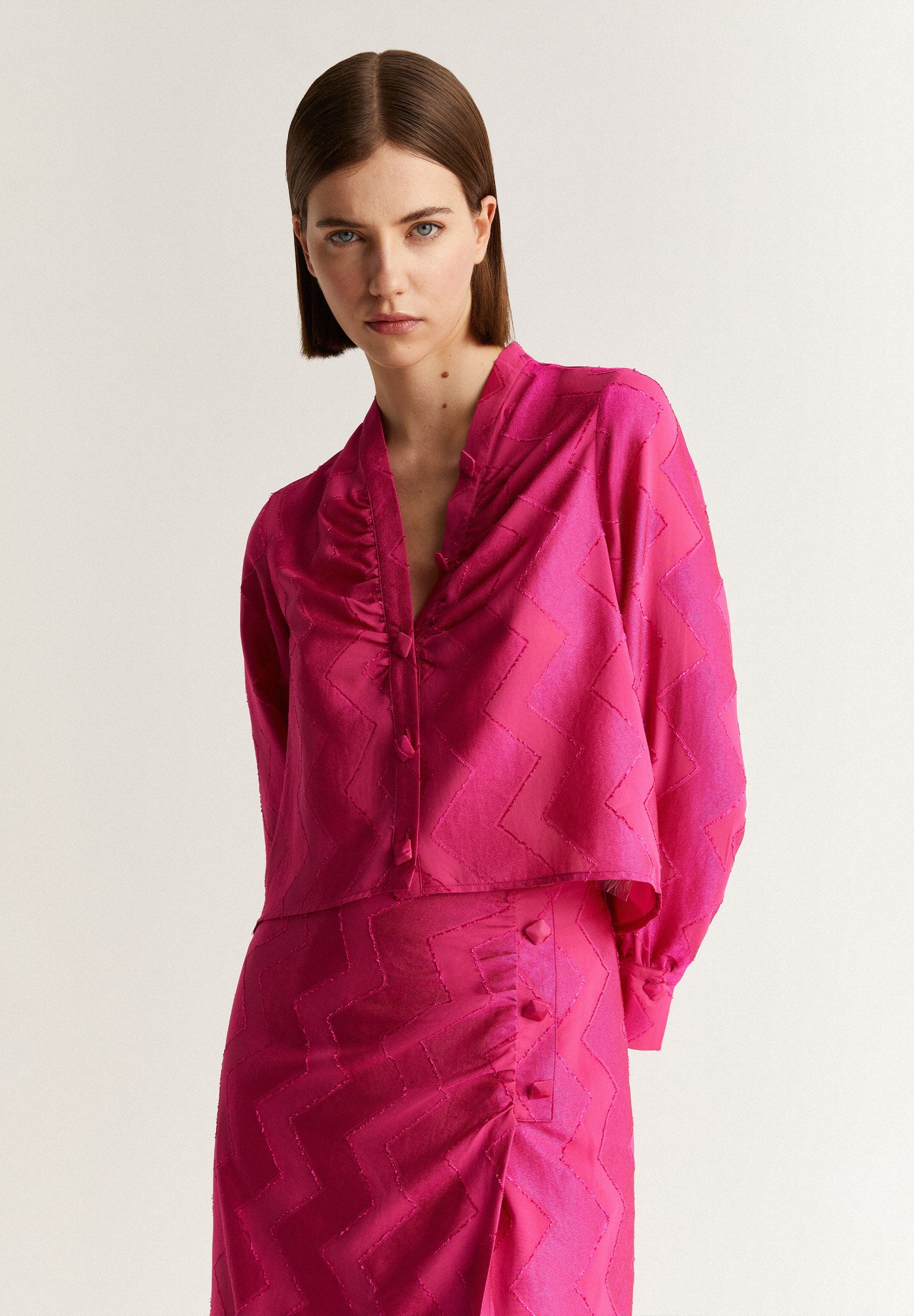ZIGZAG JACQUARD BLOUSE