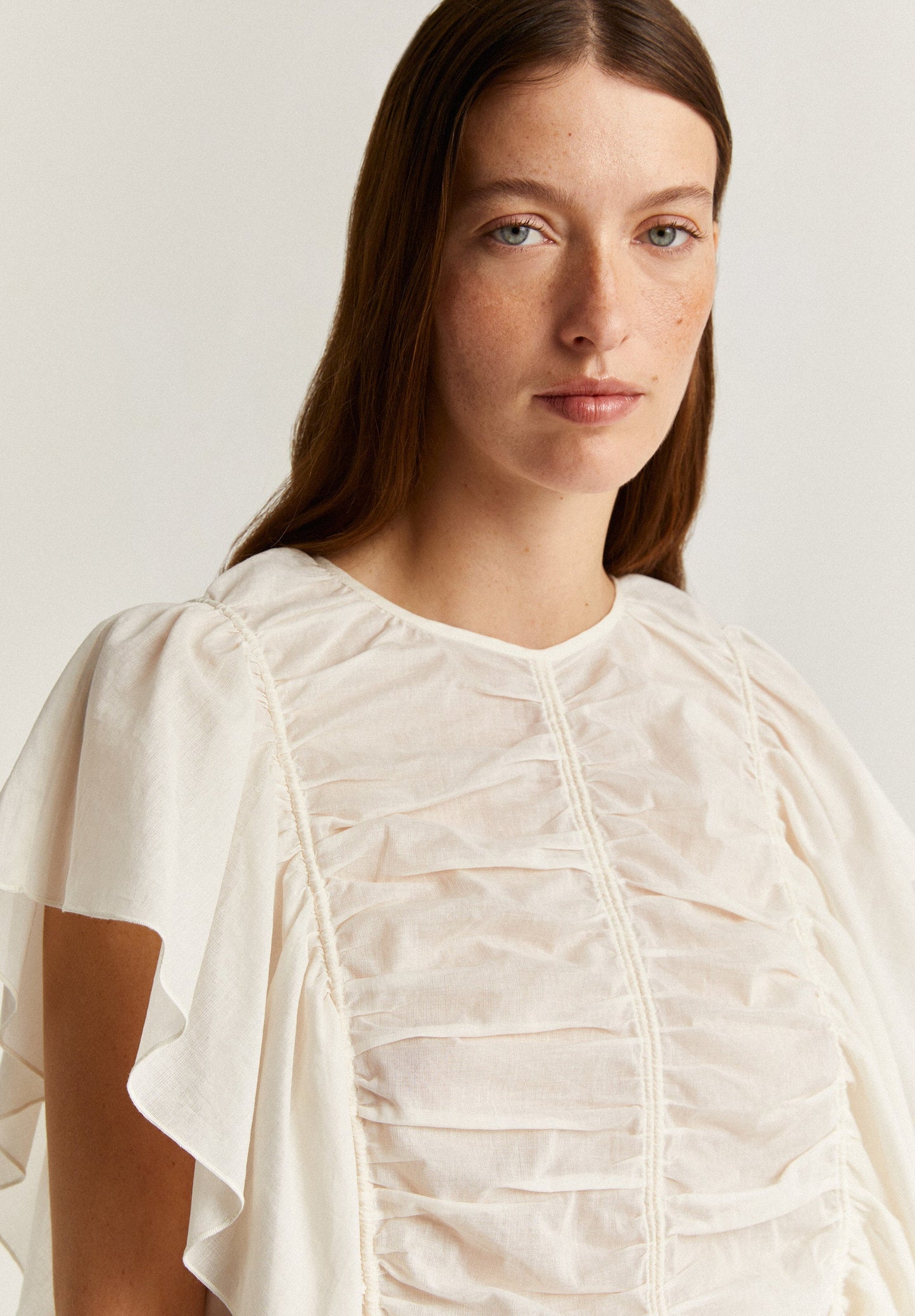 TOP WITH GATHERED RUFFLES