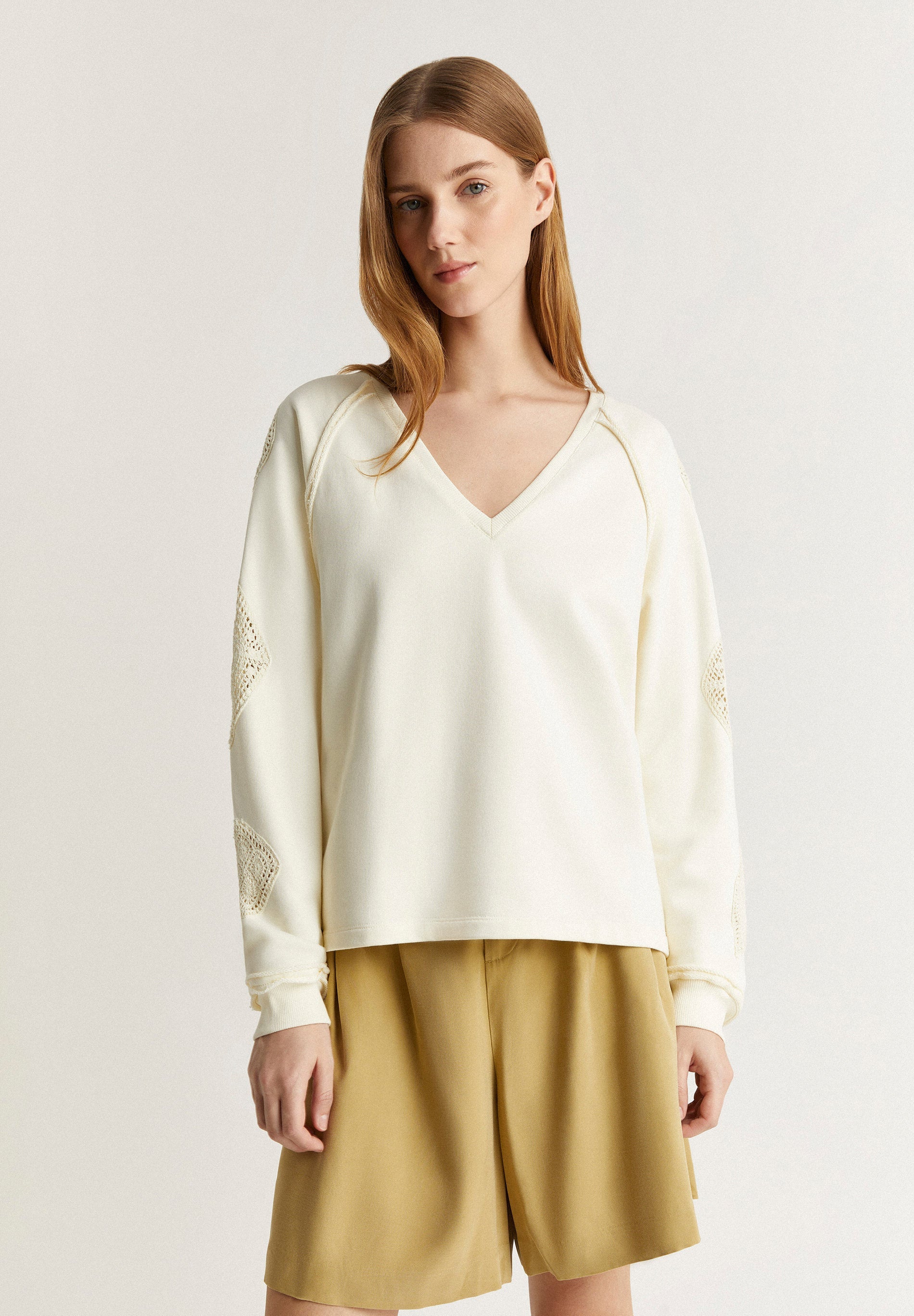SWEATSHIRT WITH CROCHET DETAILS