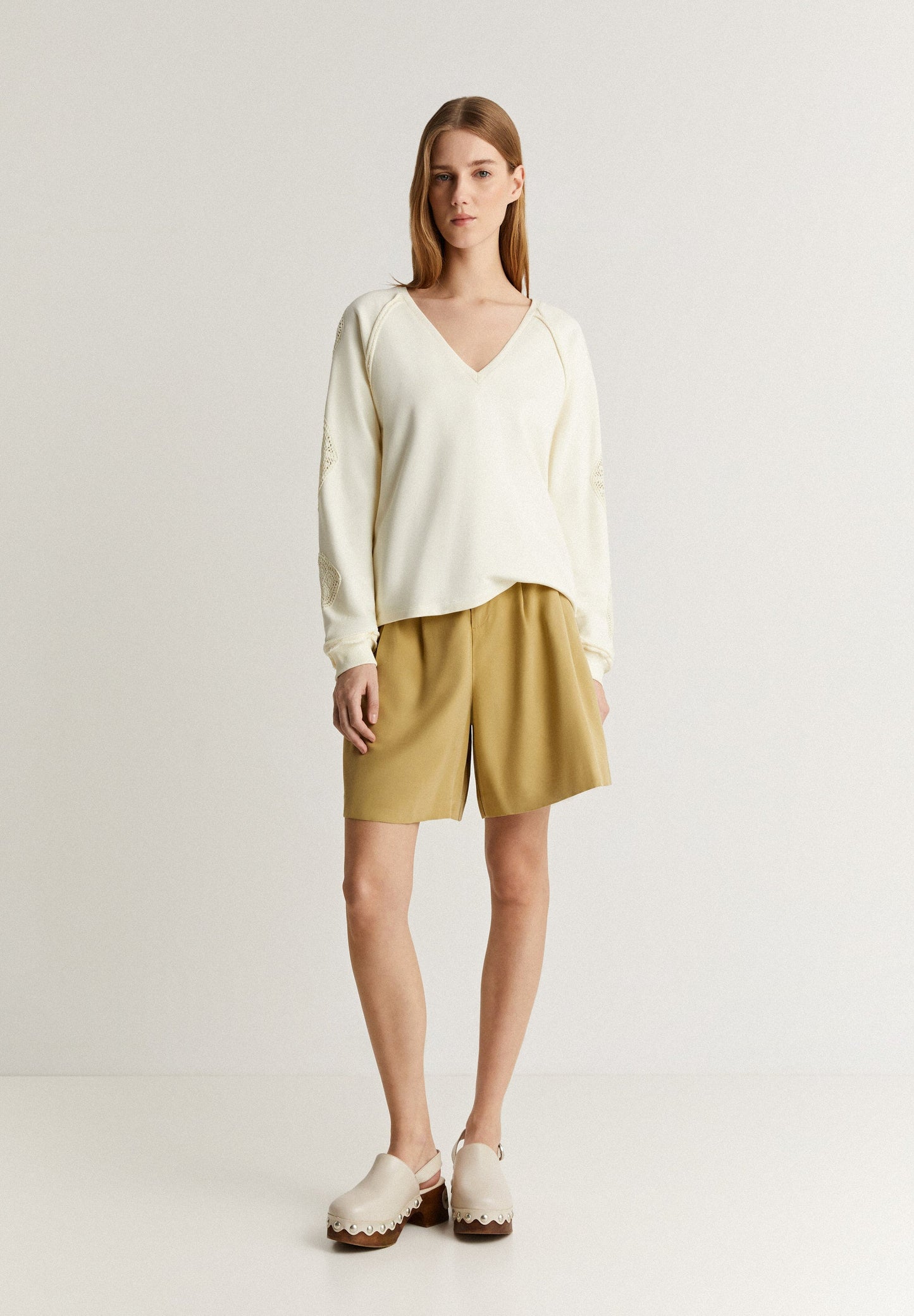 SWEATSHIRT WITH CROCHET DETAILS