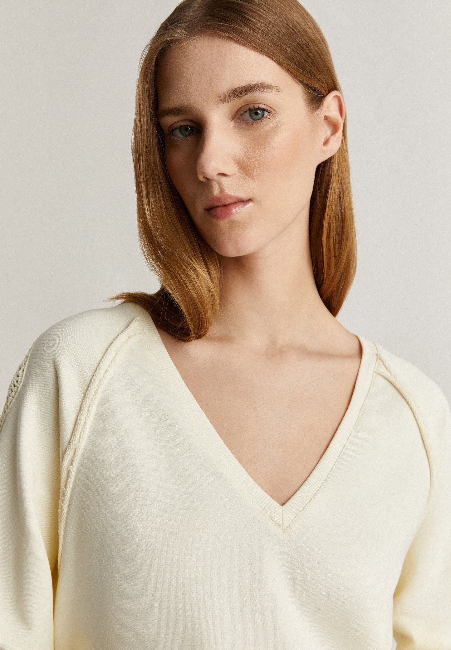 SWEATSHIRT WITH CROCHET DETAILS