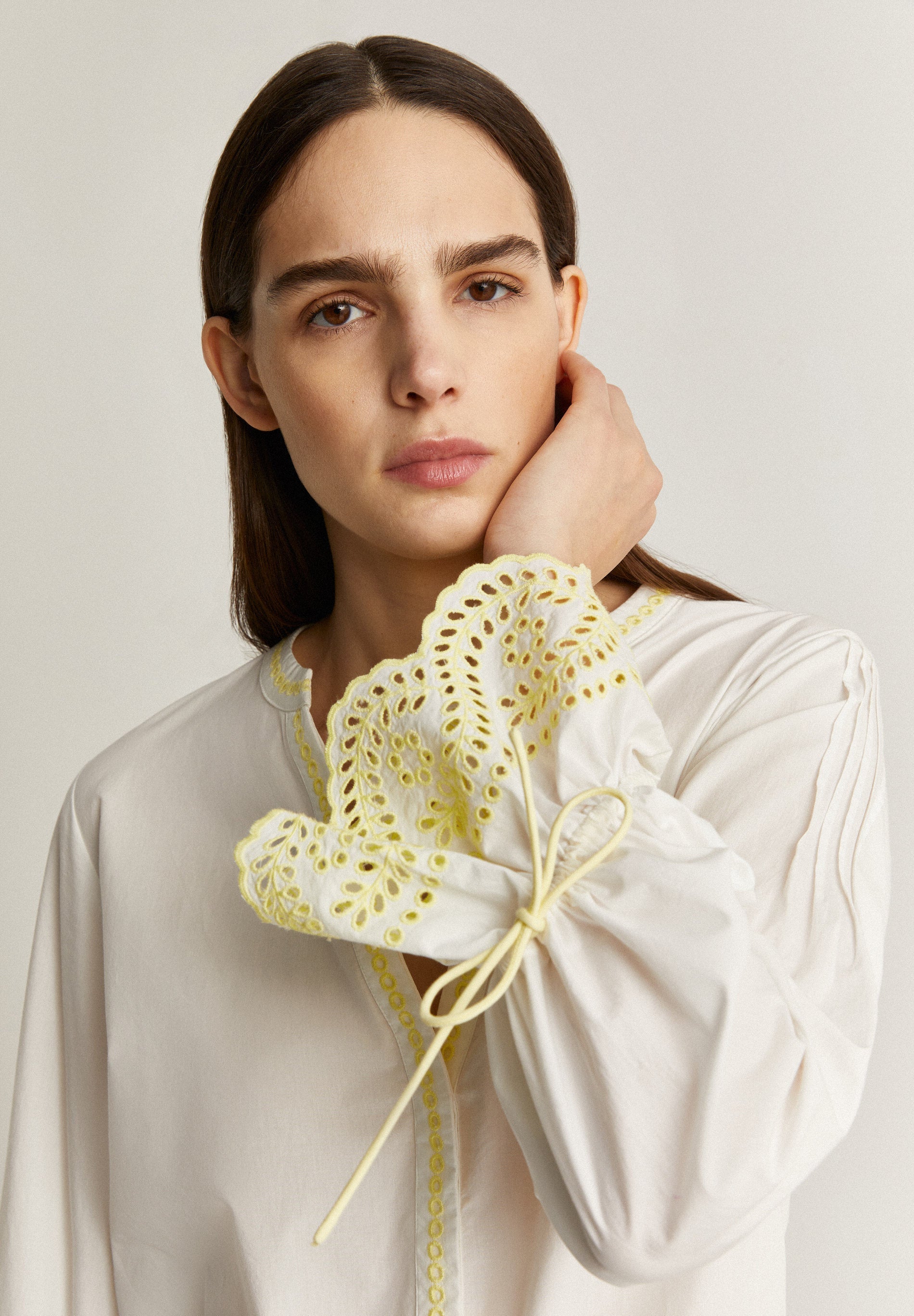 BLOUSE WITH EMBROIDERED TRIM DETAIL