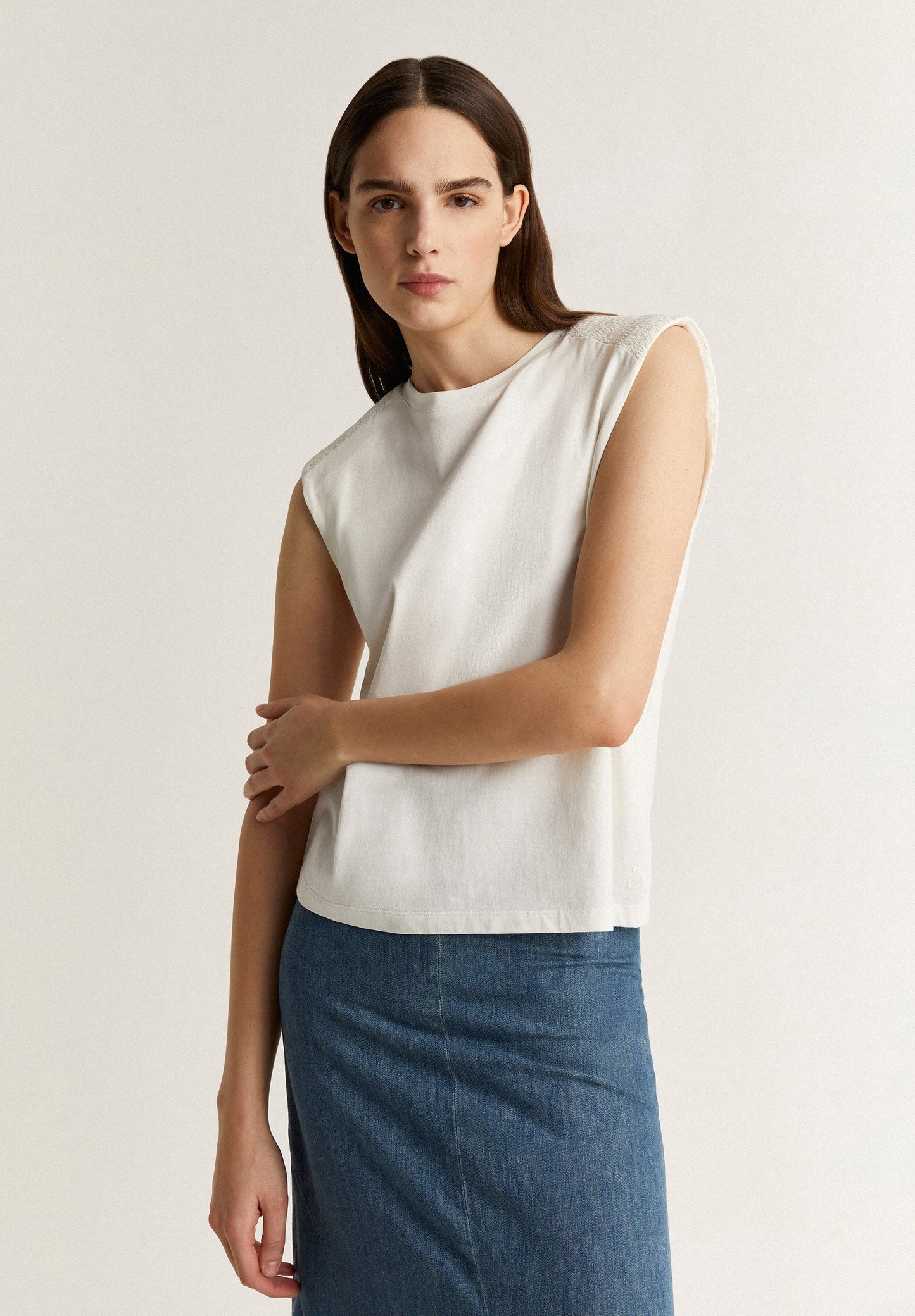 T-SHIRT WITH SHOULDER DETAIL