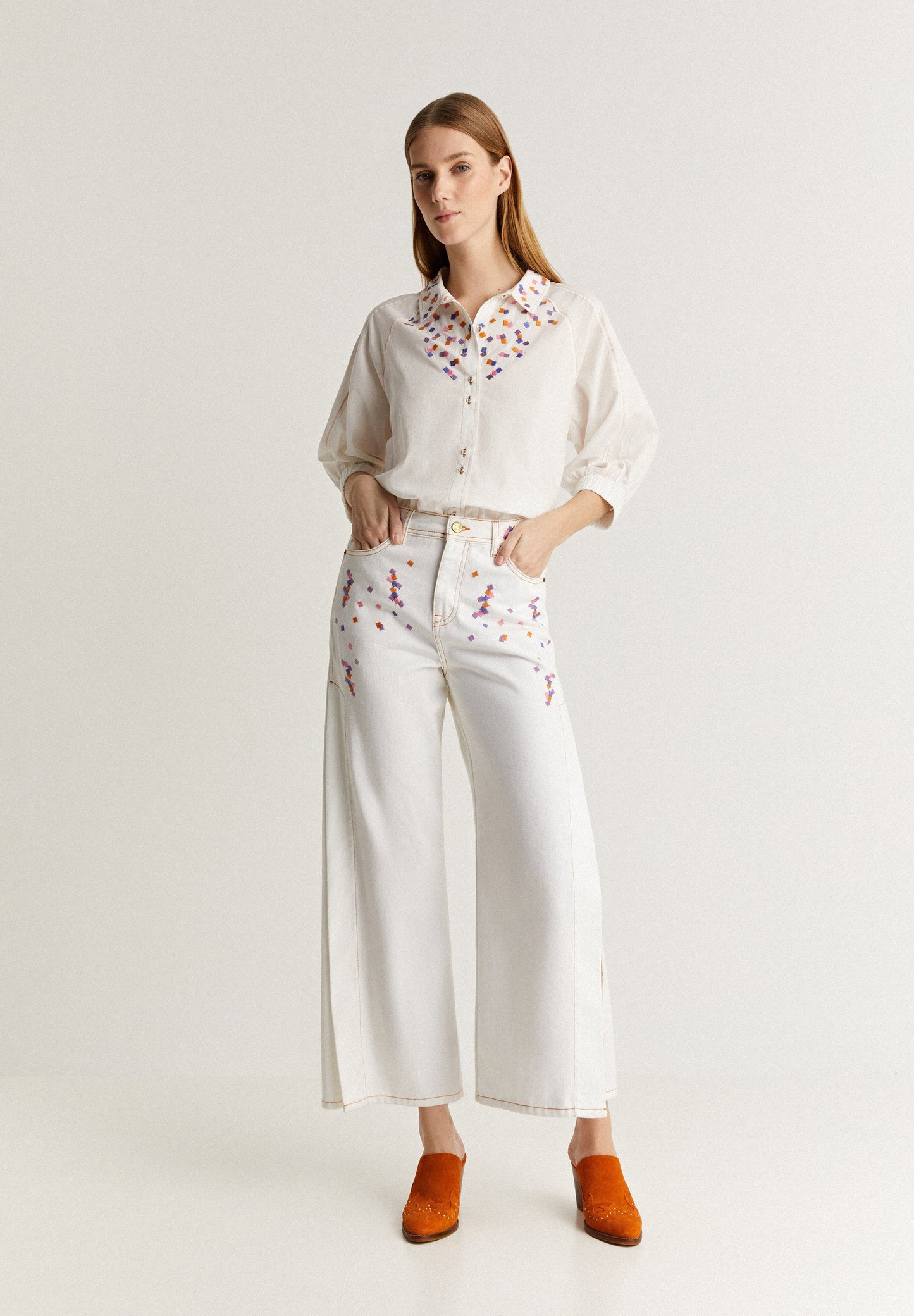 SHIRT WITH EMBROIDERED DETAIL AND SQUARE DESIGN