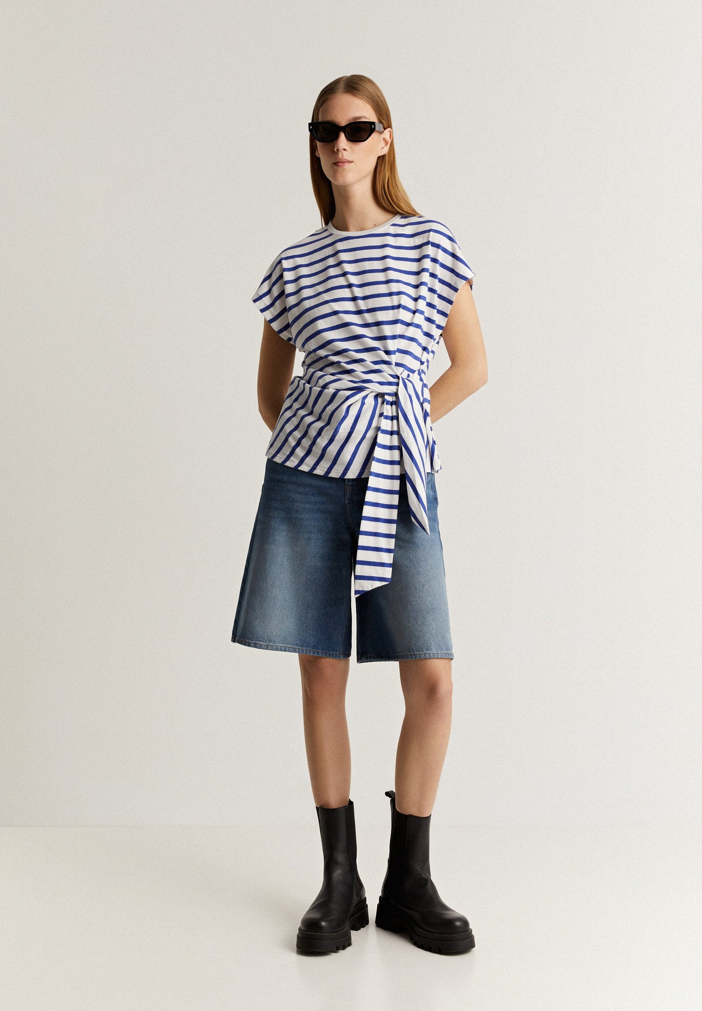 KNOT STRIPED T-SHIRT