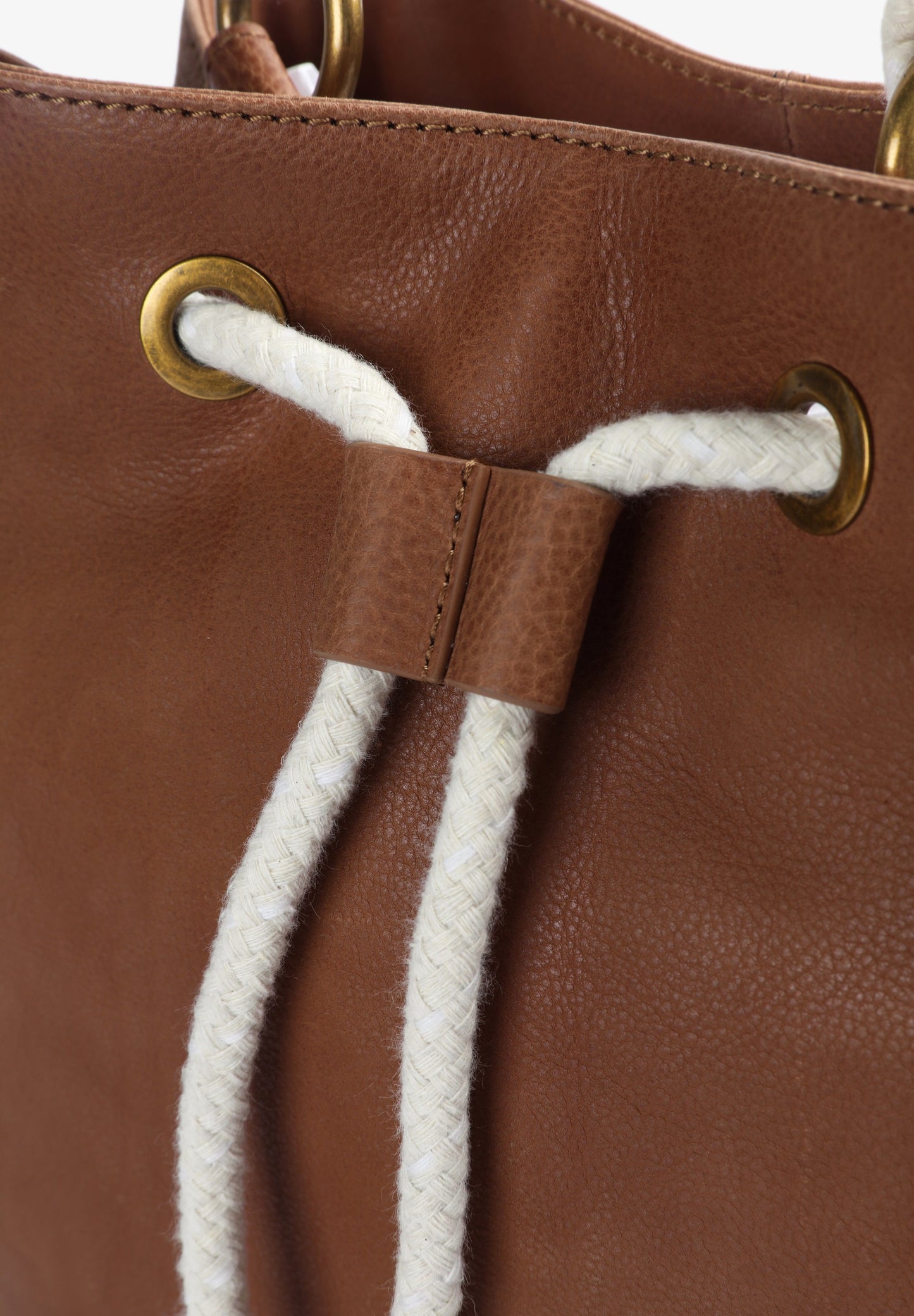 LEATHER BUCKET BAG WITH DRAWSTRING DETAIL