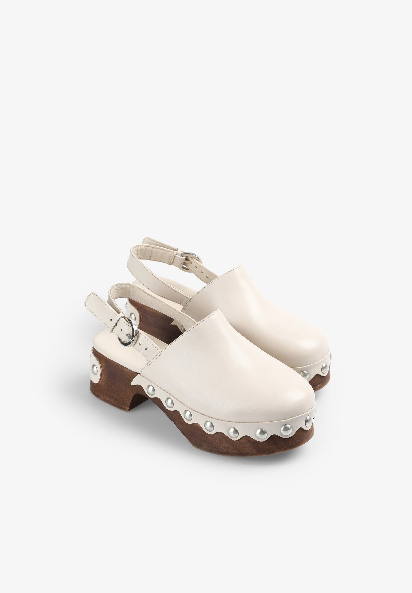 LEATHER CLOGS WITH STUDS