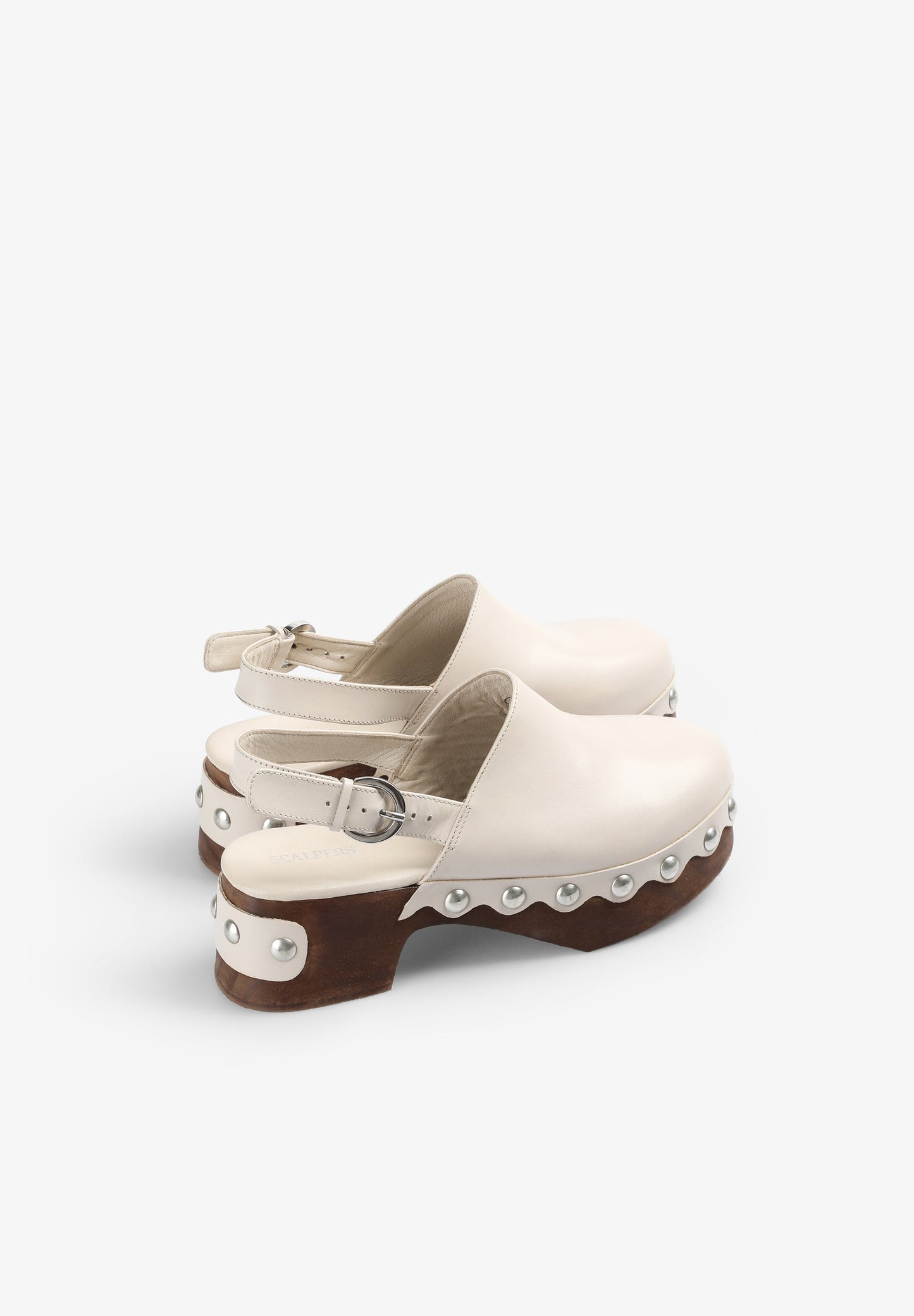 LEATHER CLOGS WITH STUDS
