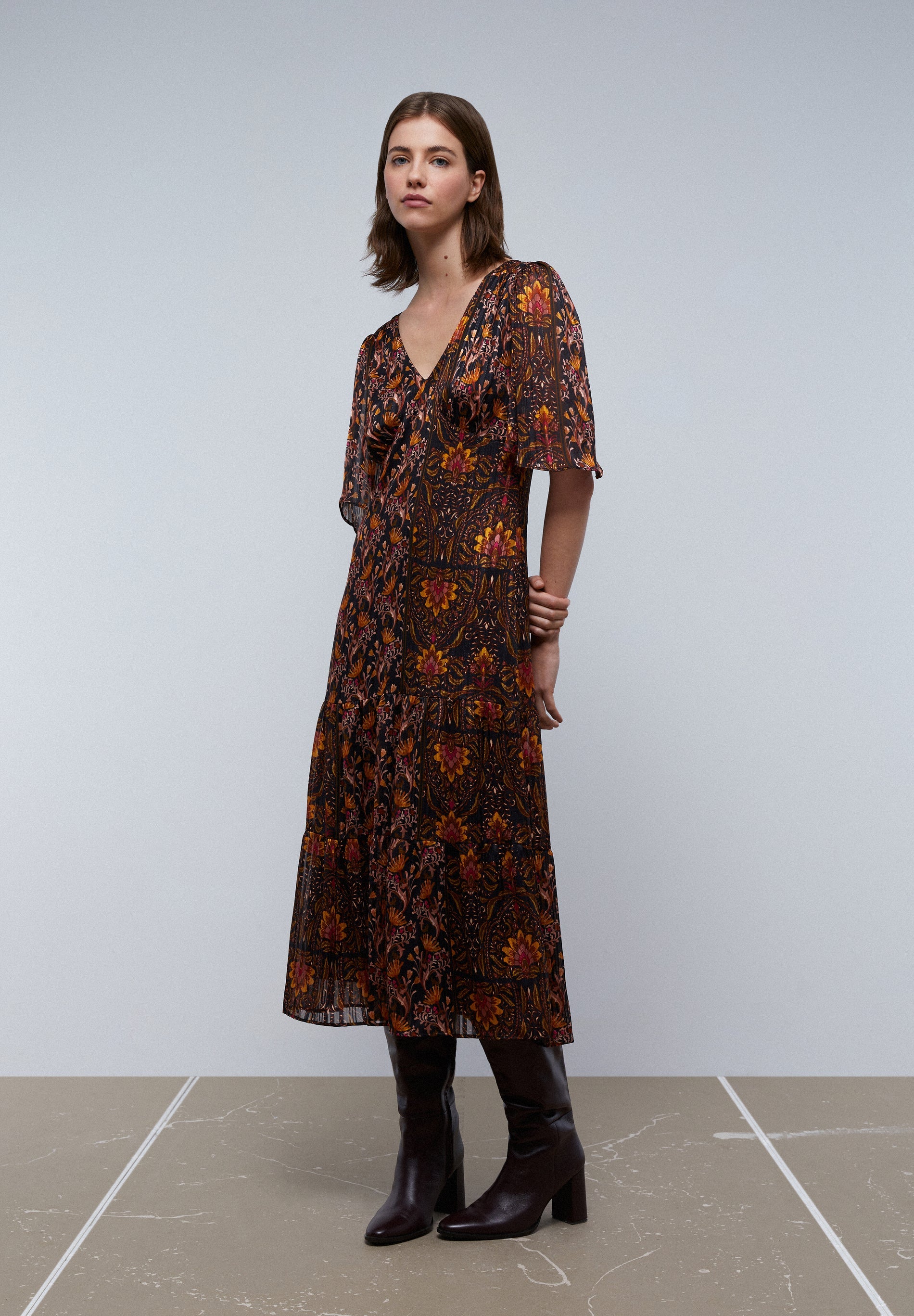 DIC MULTIETNIC DRESS