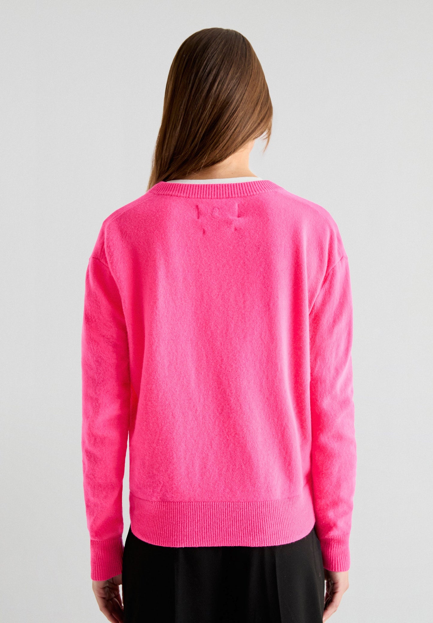V-NECK SWEATER WITH POCKETS