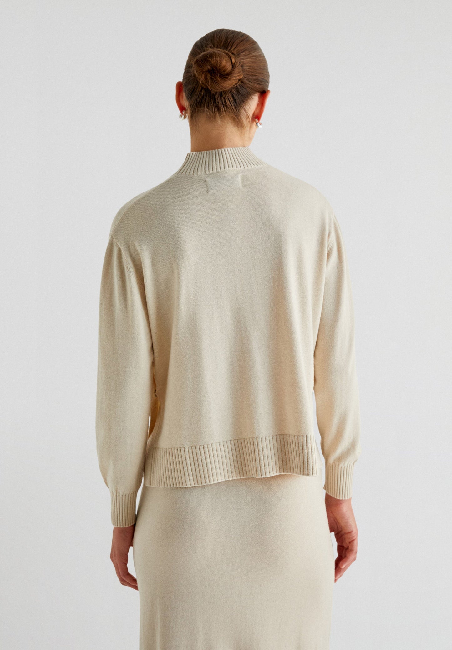 PULL DÉTAIL ŒILLETS