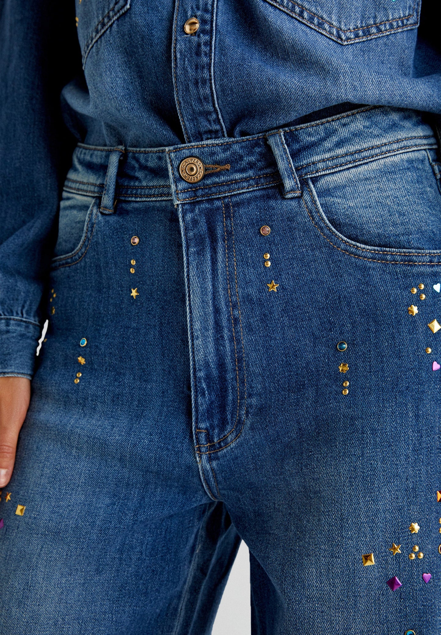 FULL LENGTH JEANS WITH STUDS