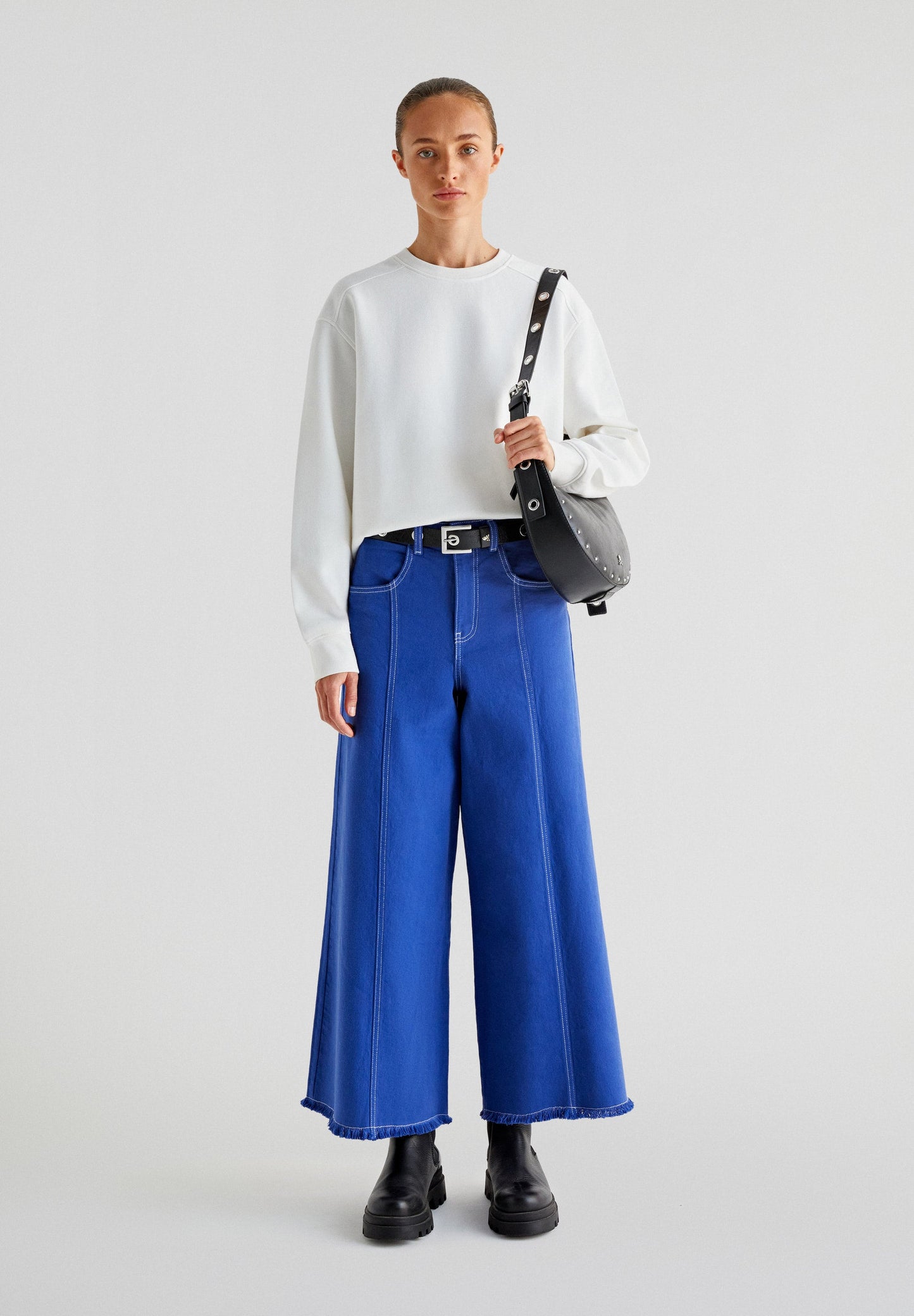 SWEATSHIRT WITH MATCHING SKULL