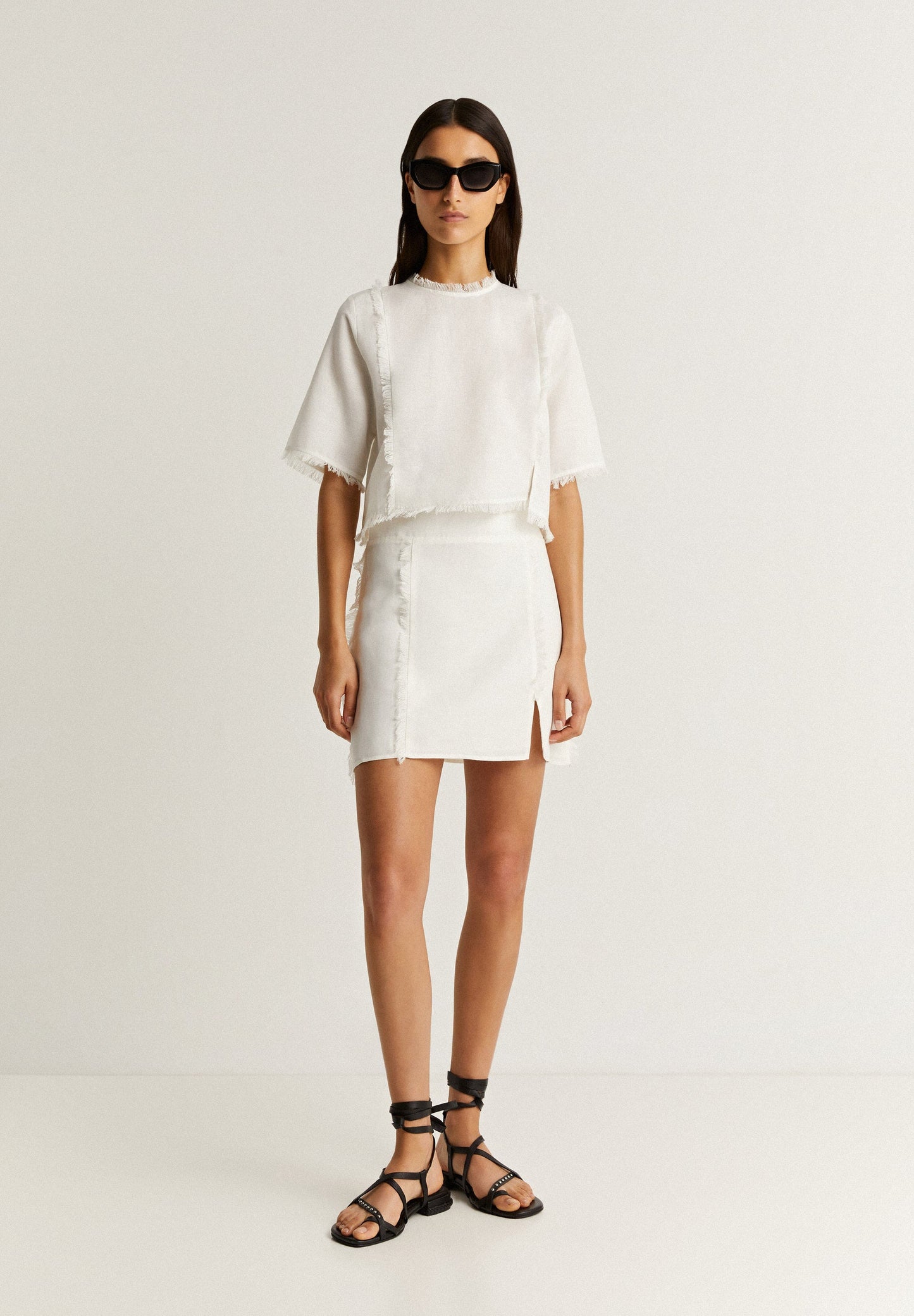 FRAYED LINEN MINI SKIRT