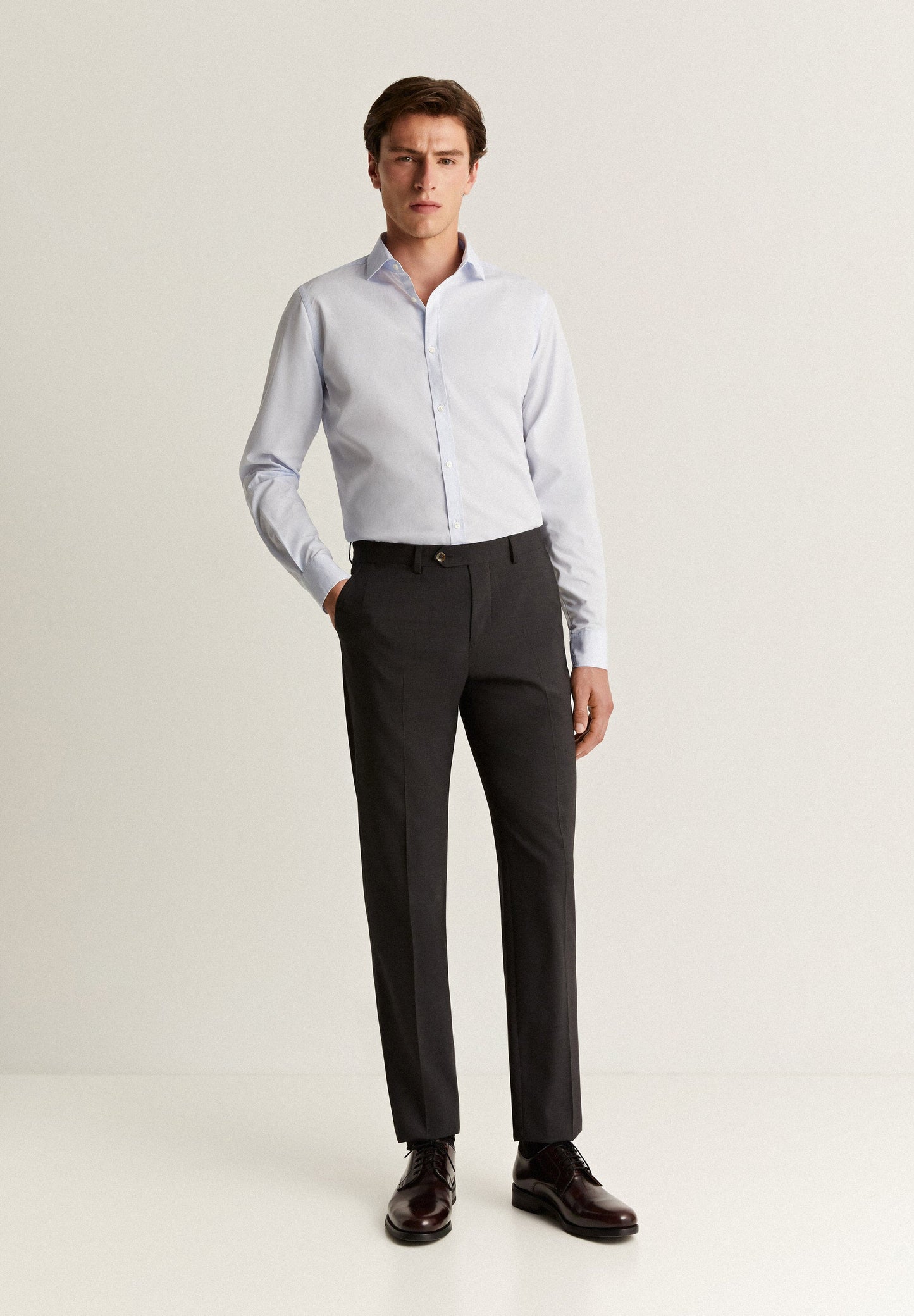 CLASSIC SLIM FIT SHIRT