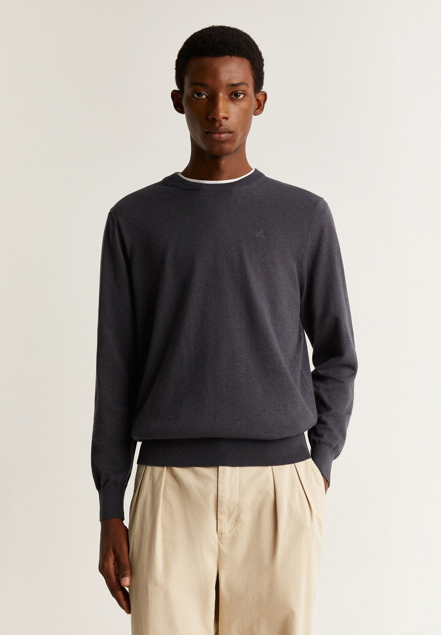 ROUND NECK SWEATER WITH SKULL