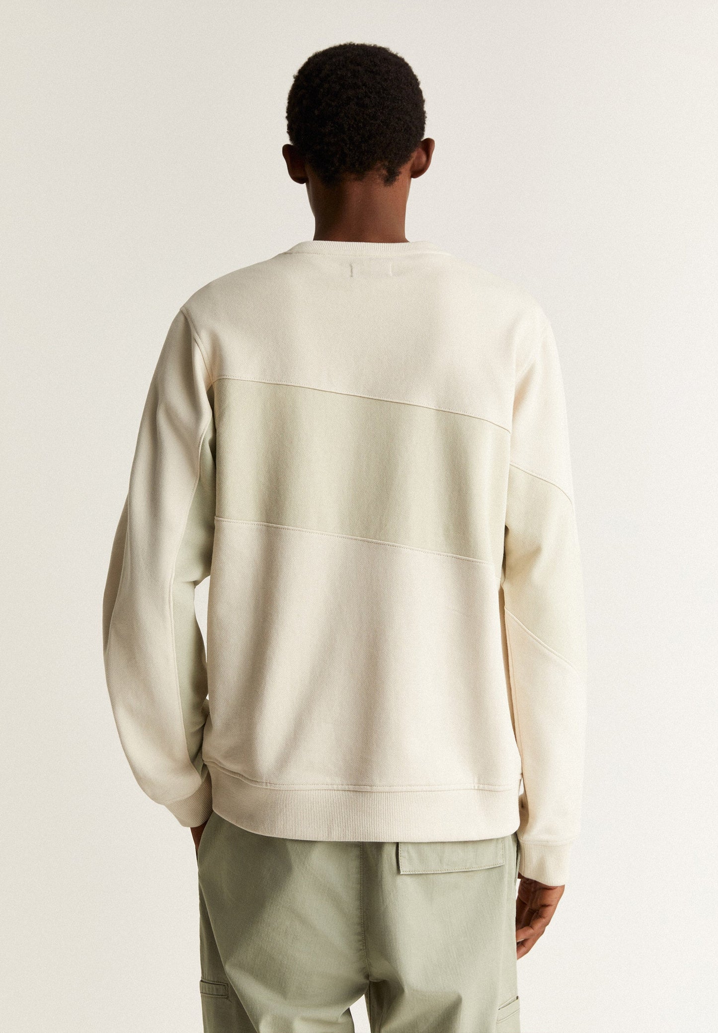 SWEATSHIRT WITH CONTRAST BLOCK DETAIL