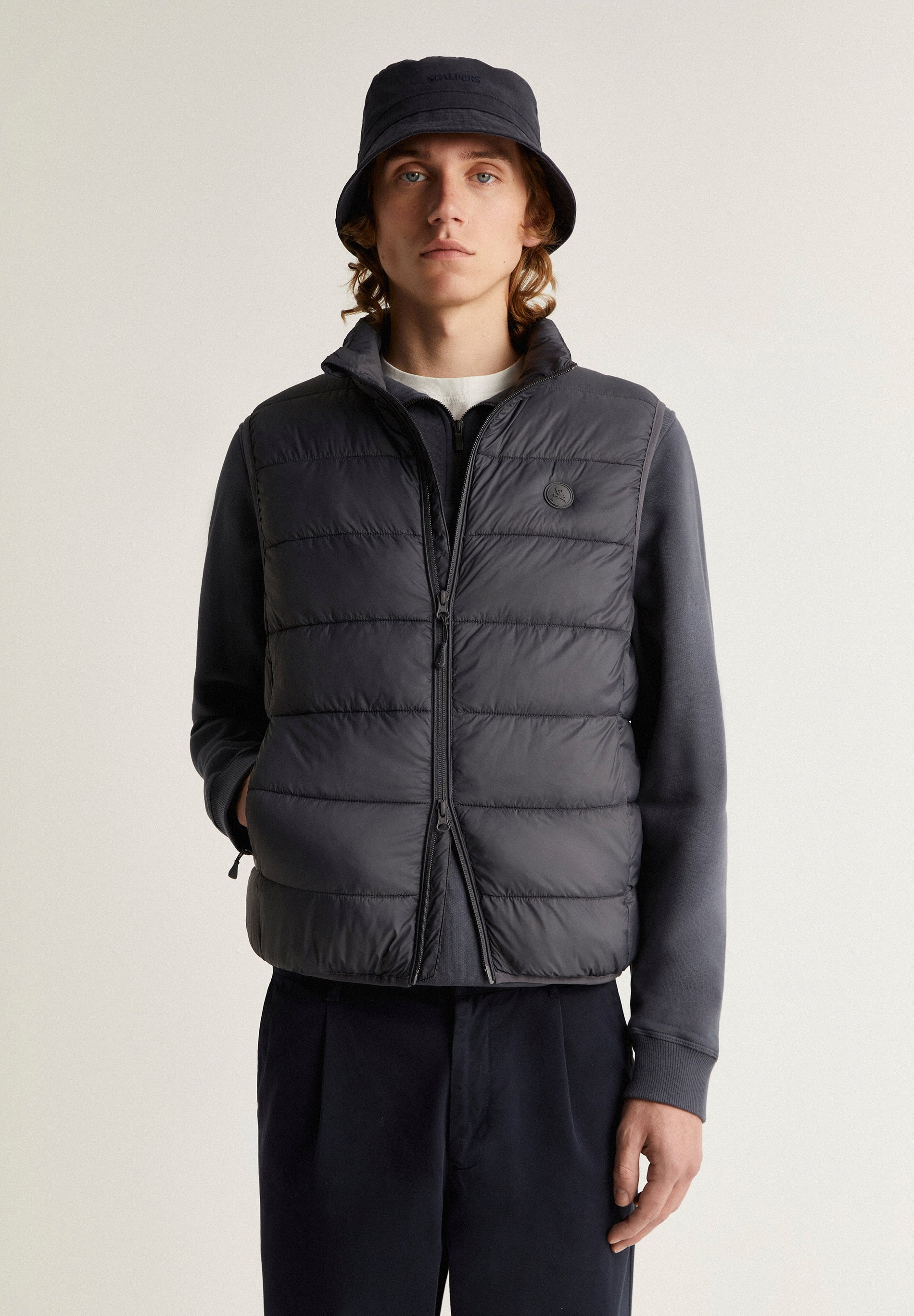 DOUDOUNE SANS MANCHES SKULL