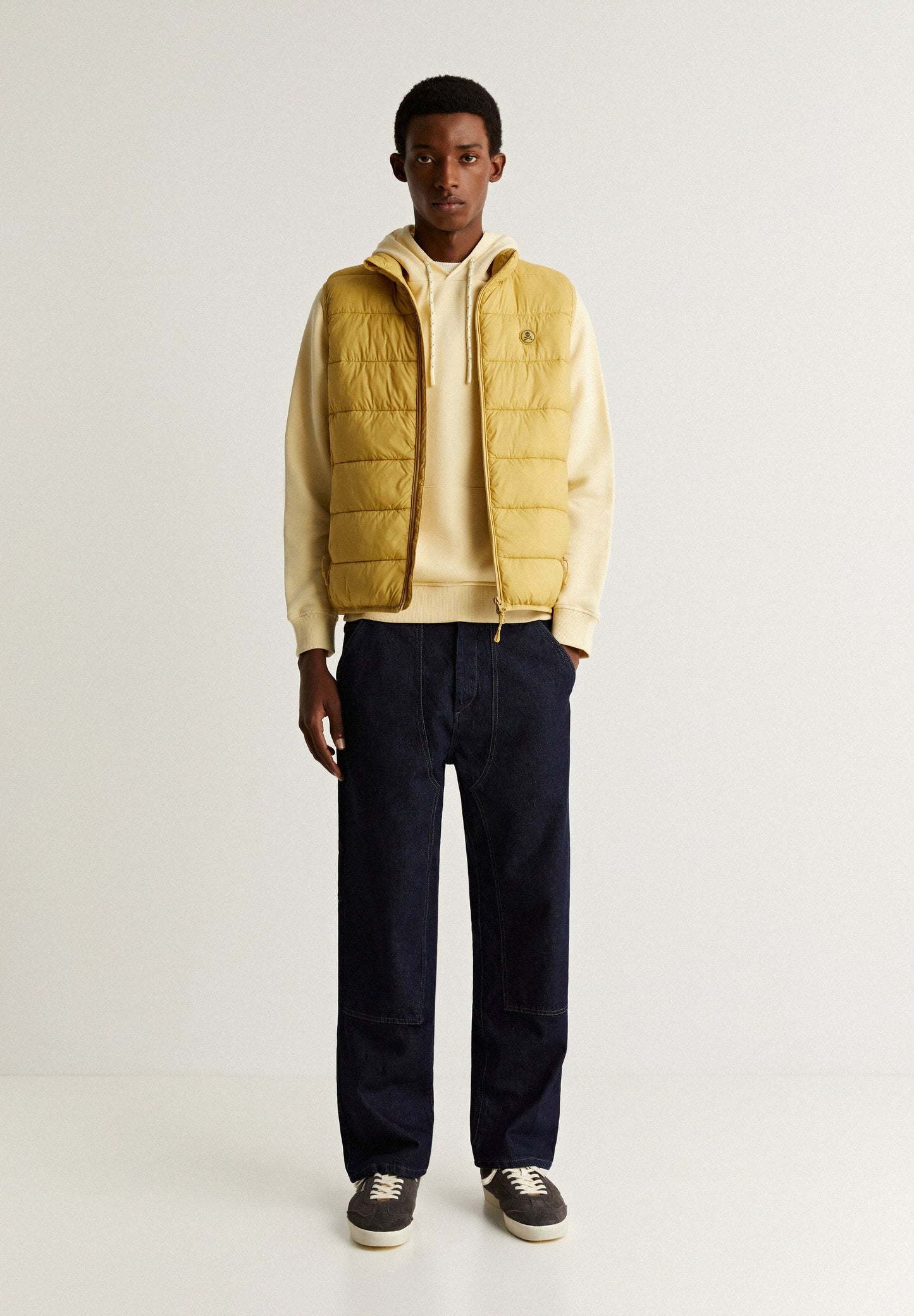 PUFFER VEST WITH SKULL