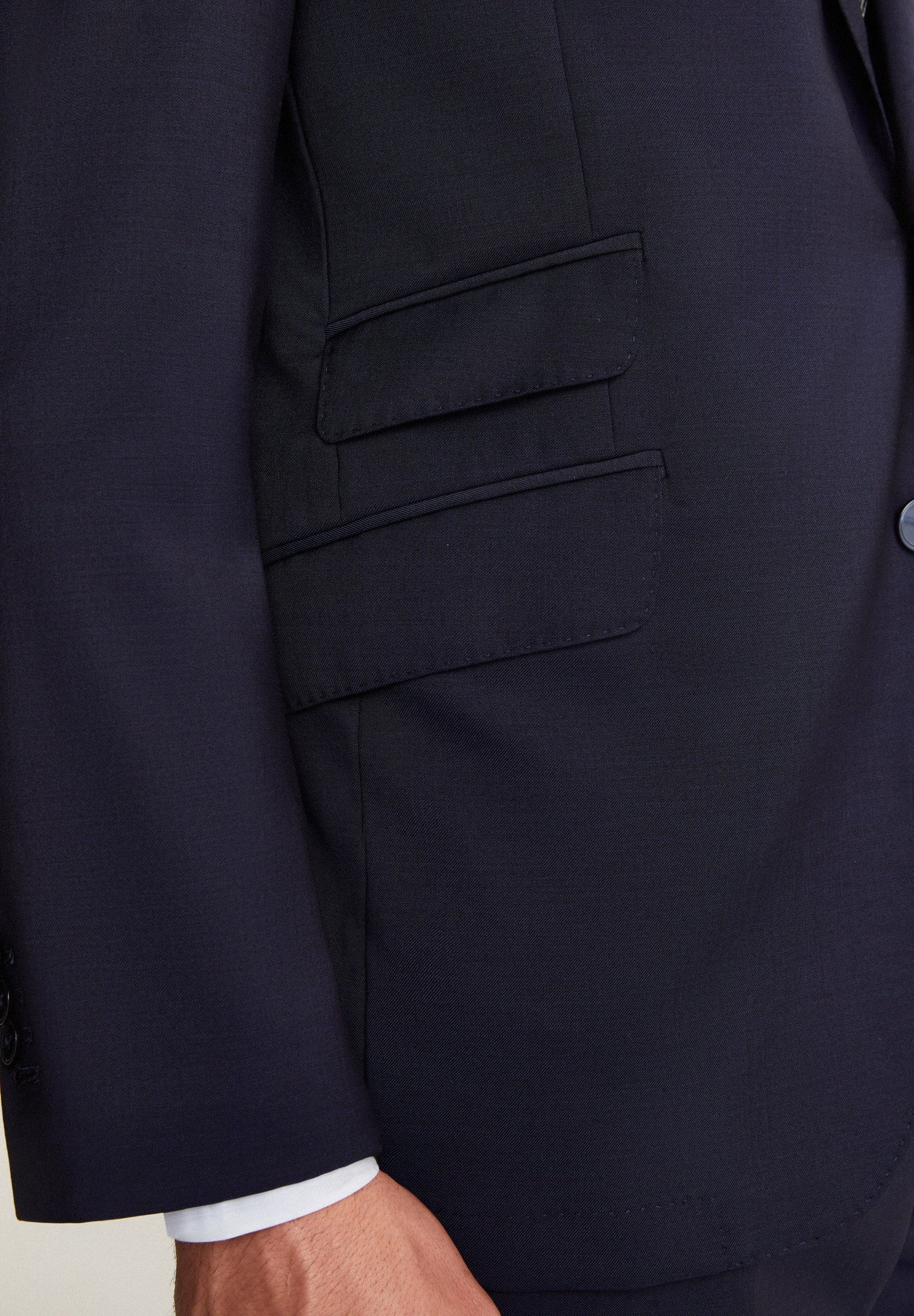 CLASSIC PLAIN-COLOURED NAVY BLUE SUIT