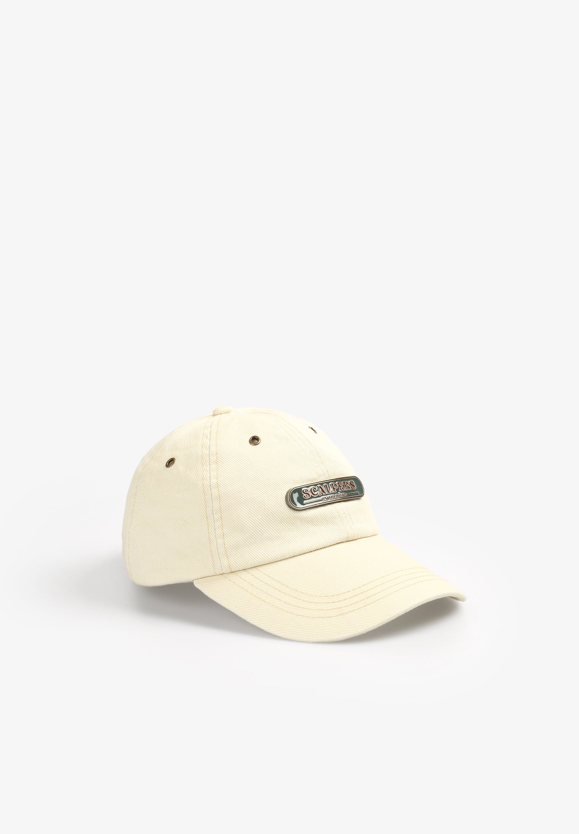 CAP WITH METAL PLATE