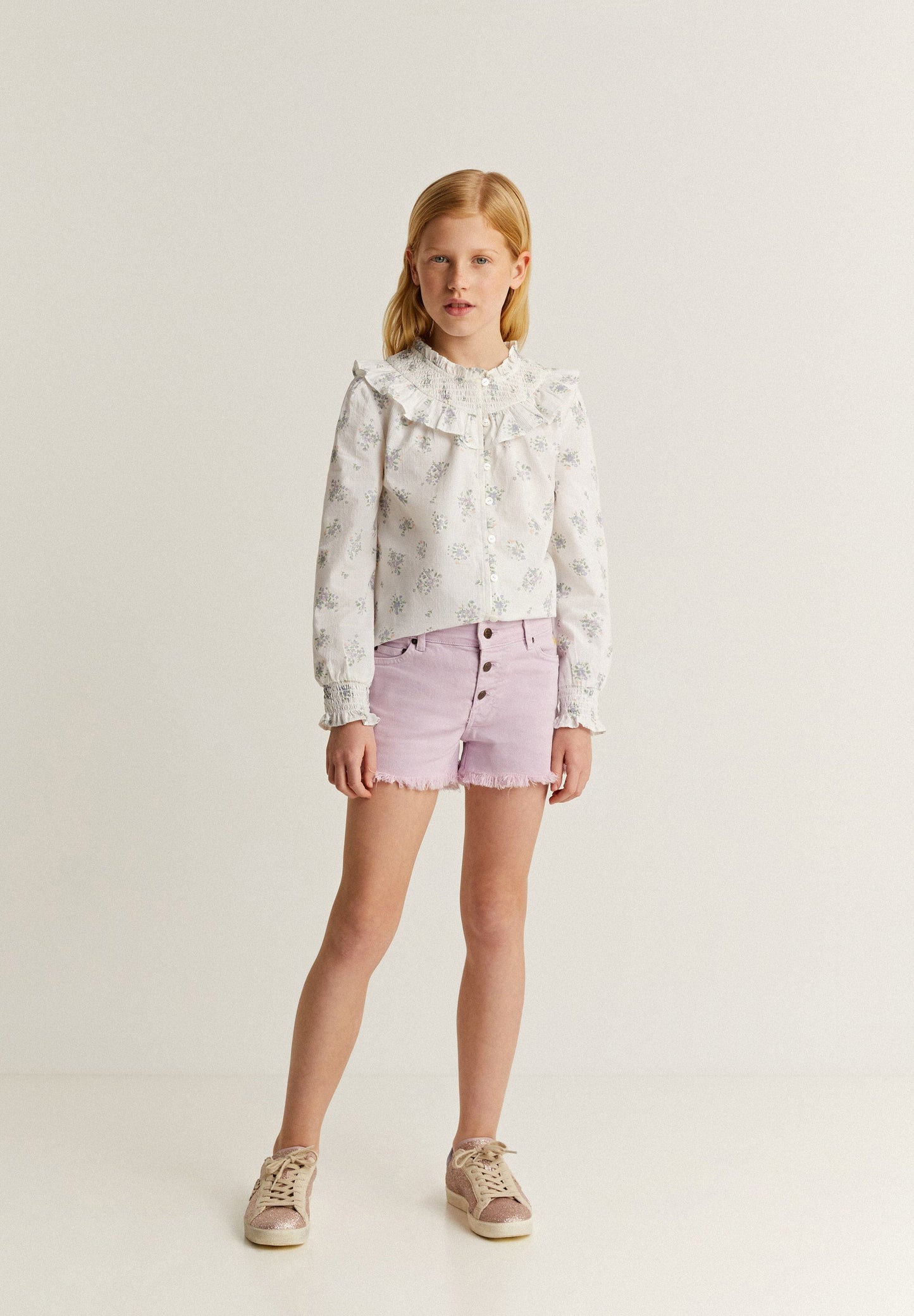 SHORTS WTIH FRAYED HEM