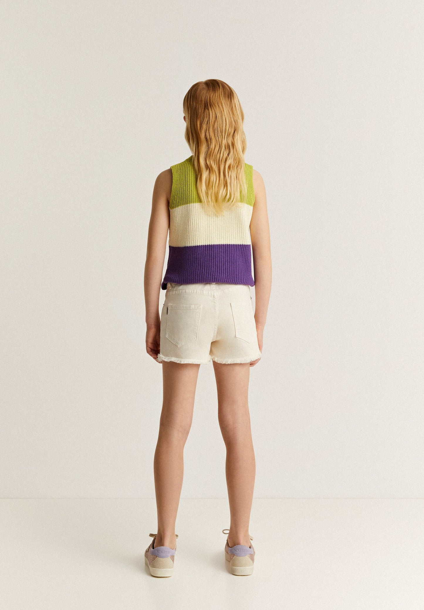 SHORTS WTIH FRAYED HEM