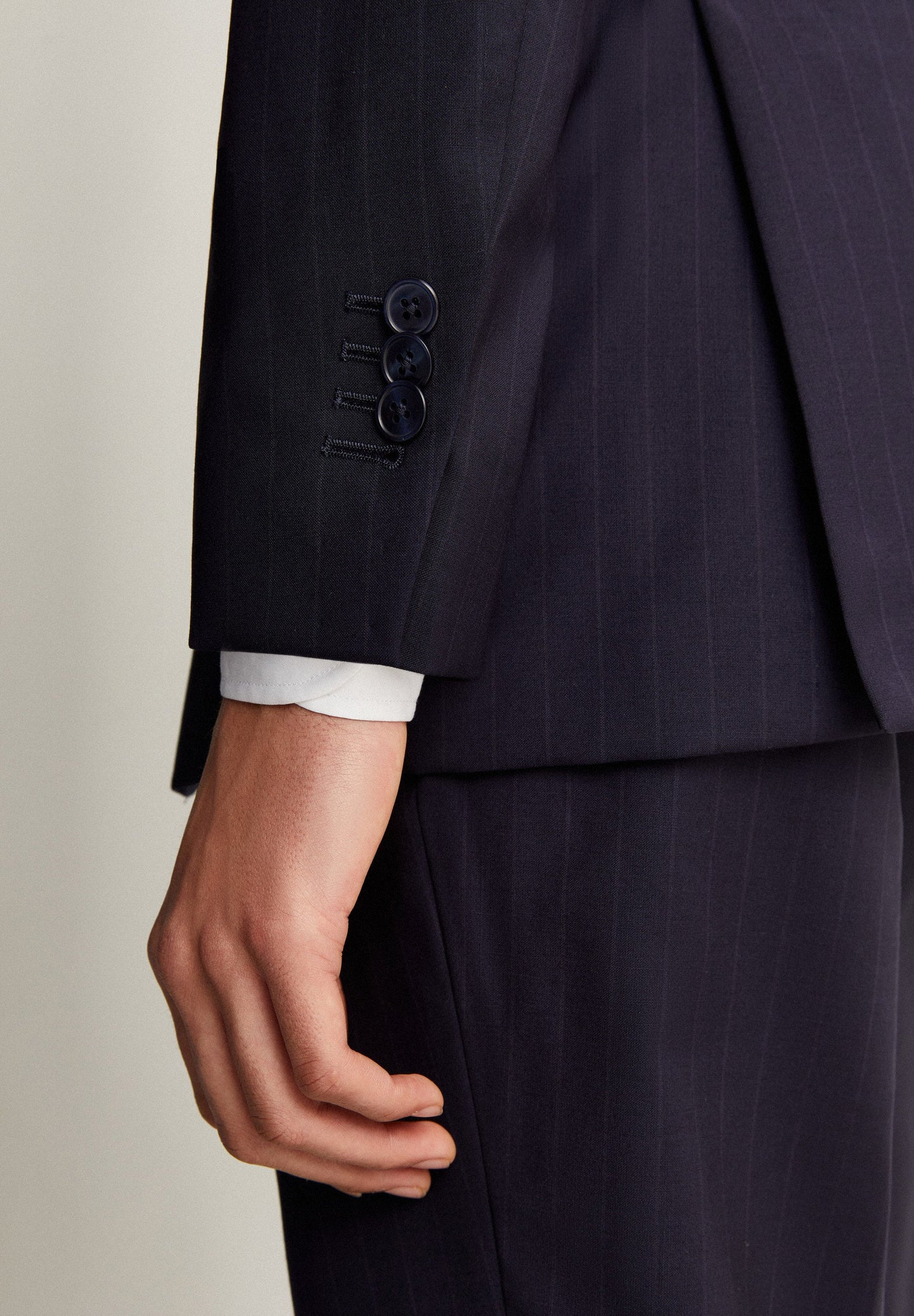 STRIPED NAVY BLUE WOOL SUIT