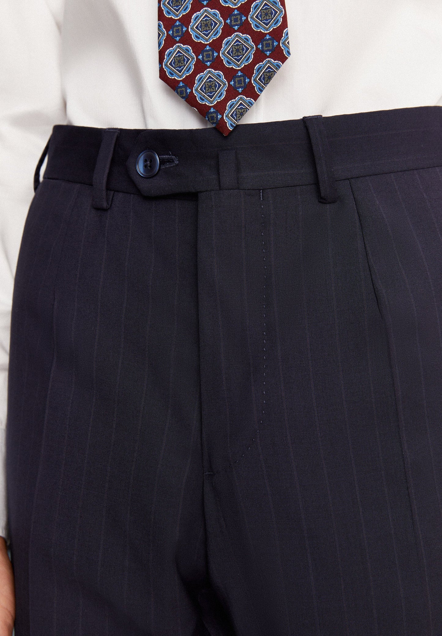 STRIPED NAVY BLUE WOOL SUIT