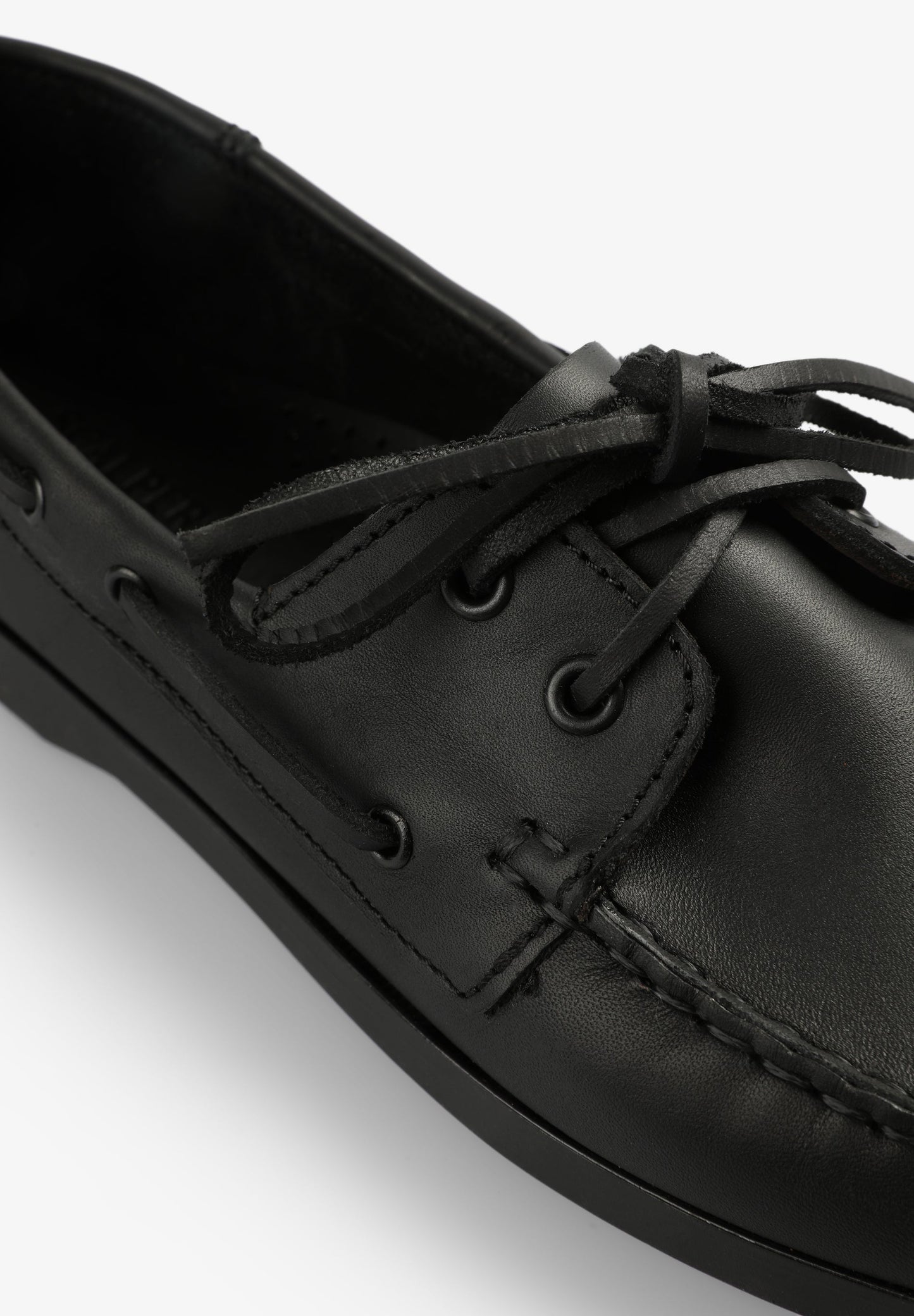 PLAIN LEATHER DECK SHOES