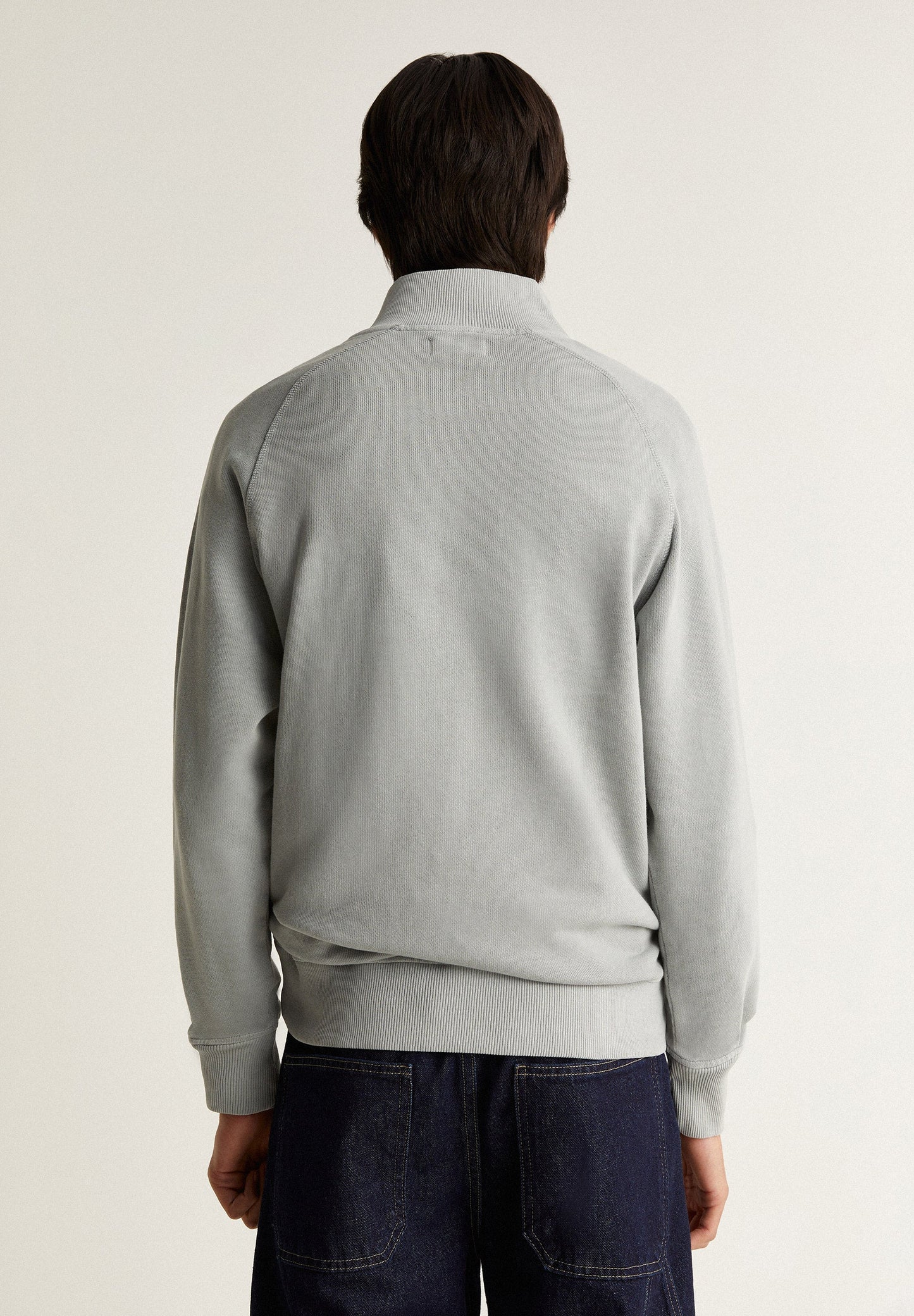 SWEATSHIRT WITH SEAM DETAIL