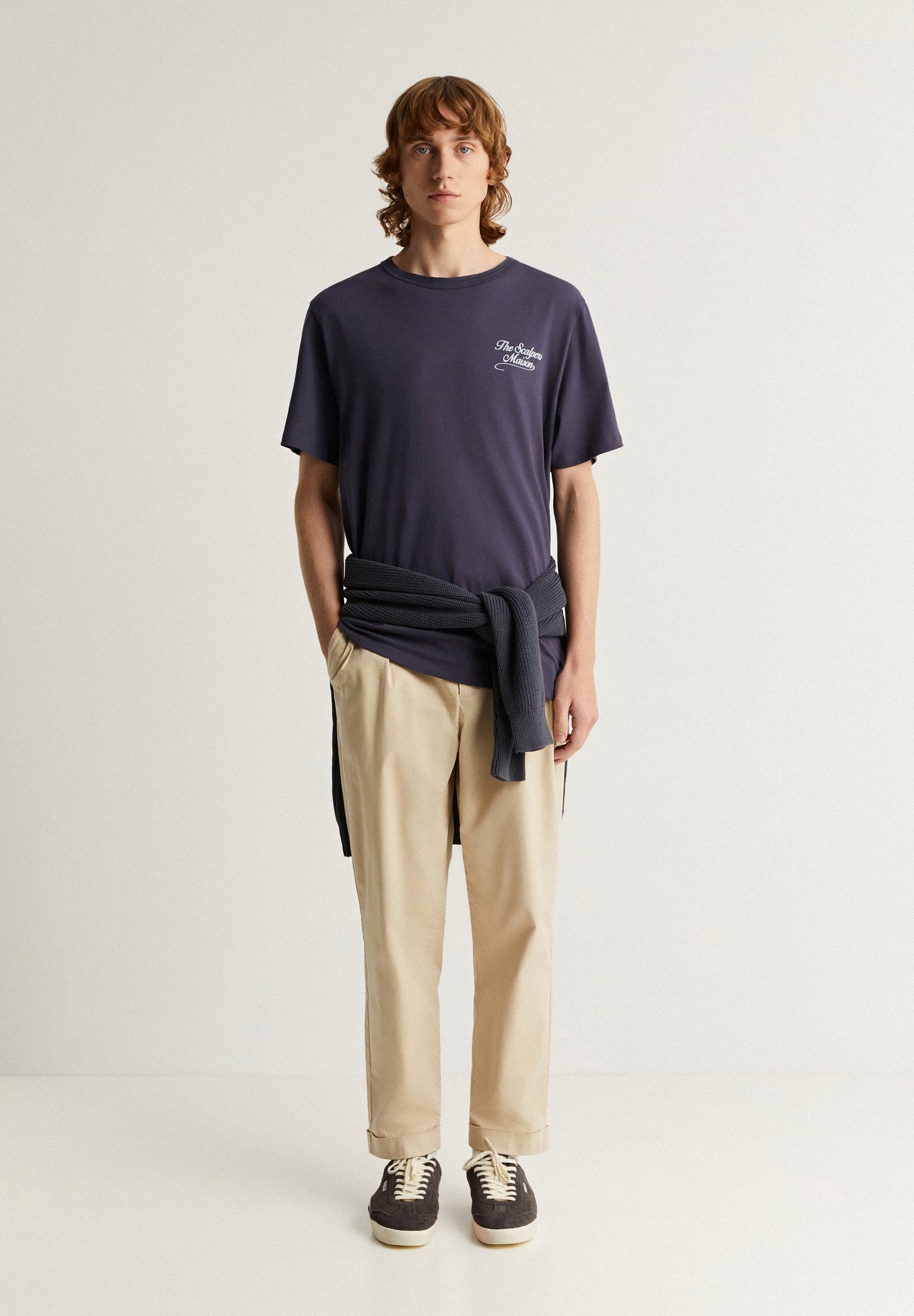 T-SHIRT WITH SEAM DETAIL ON THE COLLAR