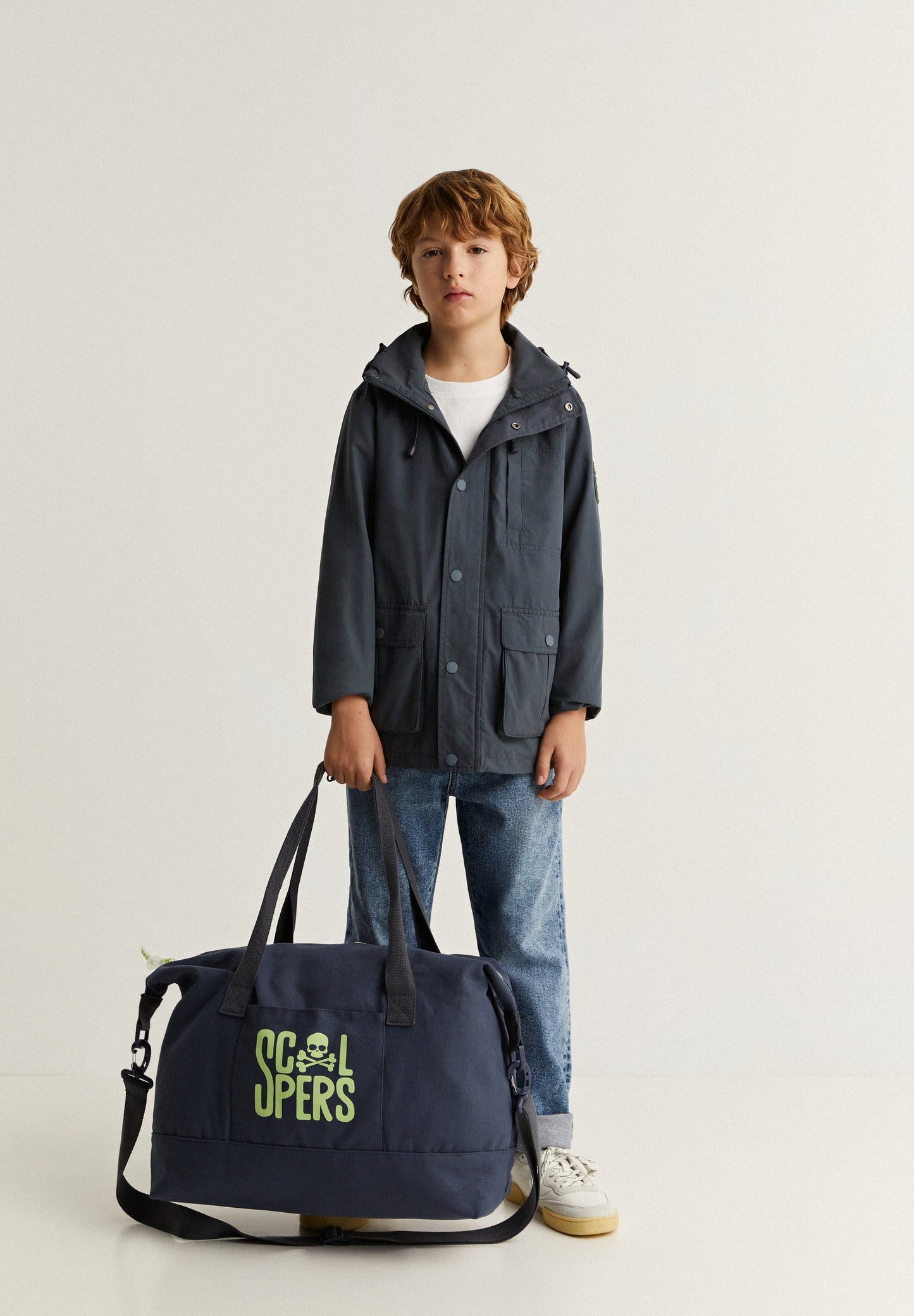 LIGHTWEIGHT JACKET WITH HOOD