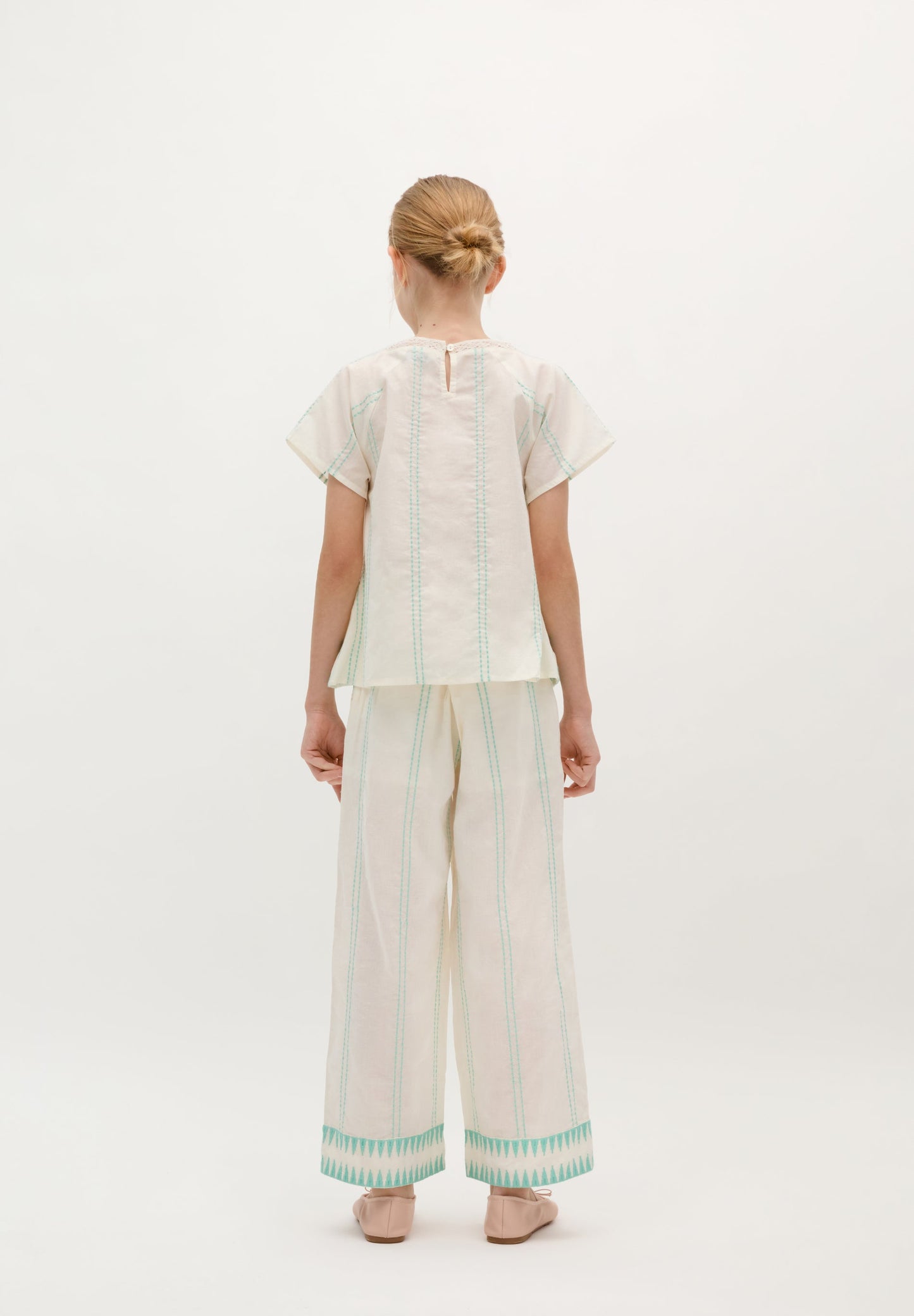 TROUSERS WITH CONTRAST EMBROIDERY DETAILS