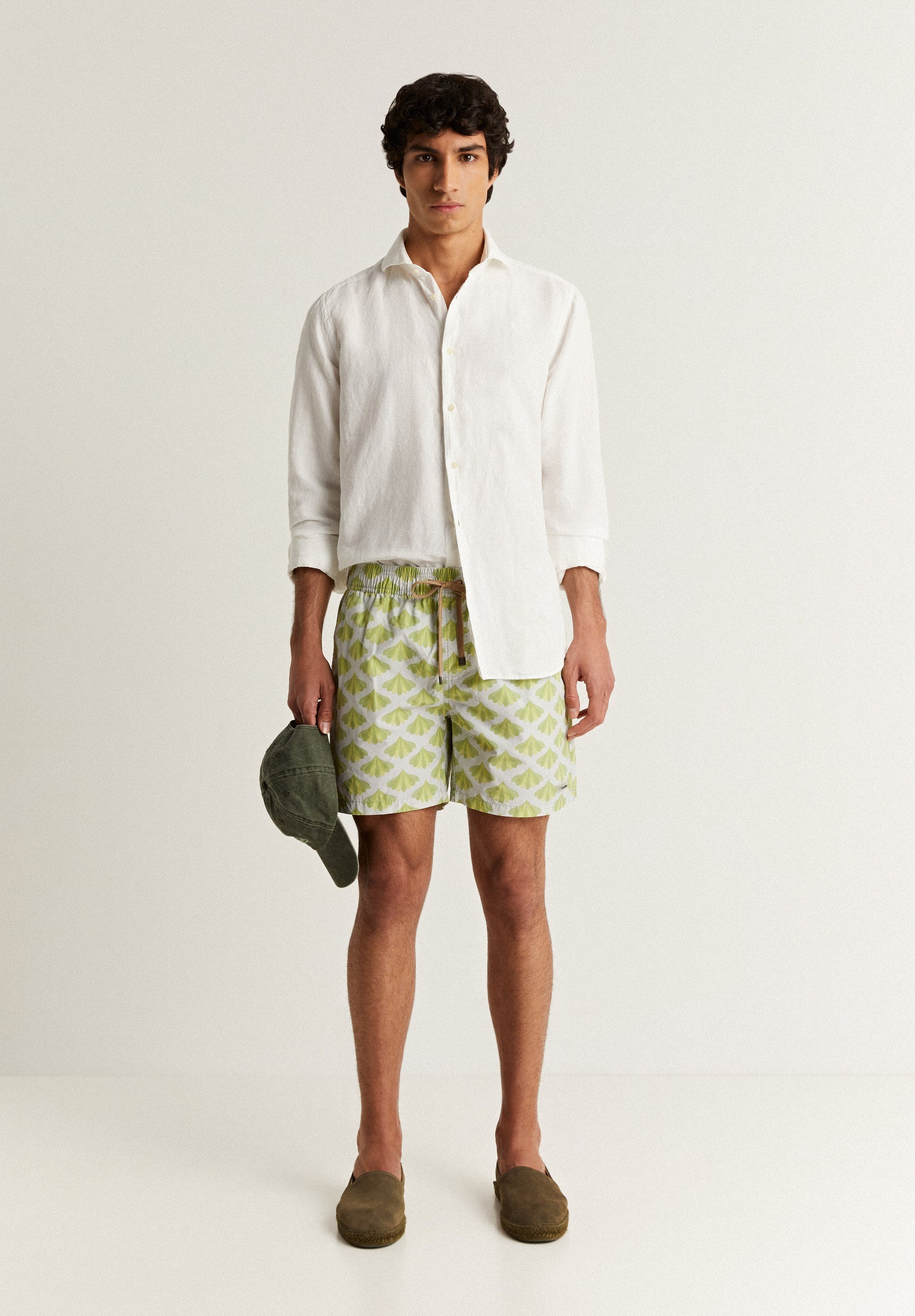 SWIMMING TRUNKS WITH LEAF PRINT